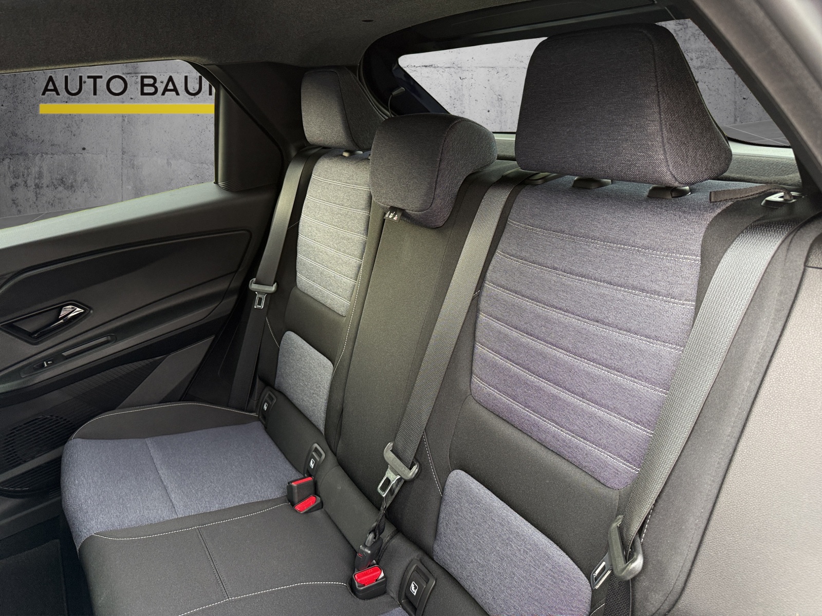 RENAULT R5 E-Tech Comfort Range 52 kWh Techno-image-12