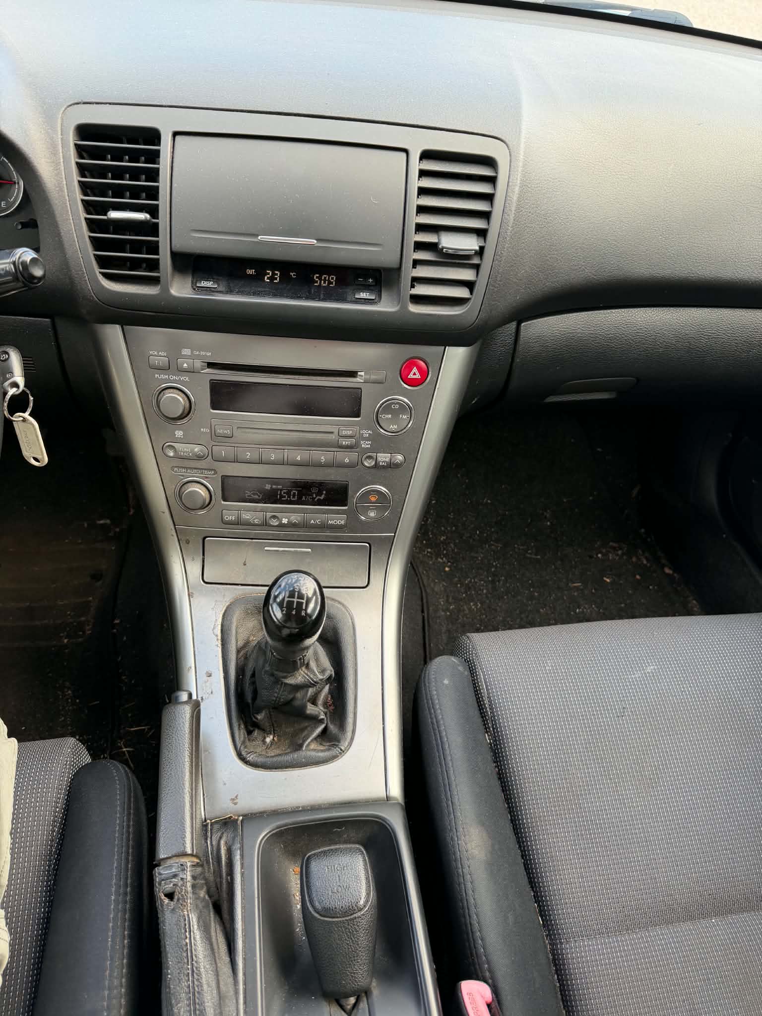 SUBARU Legacy 2.0i AWD-image-8