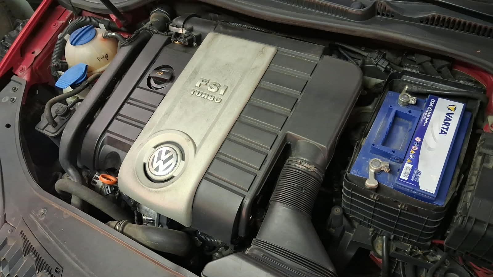 VW Golf 2.0 TFSI GTI-image-7
