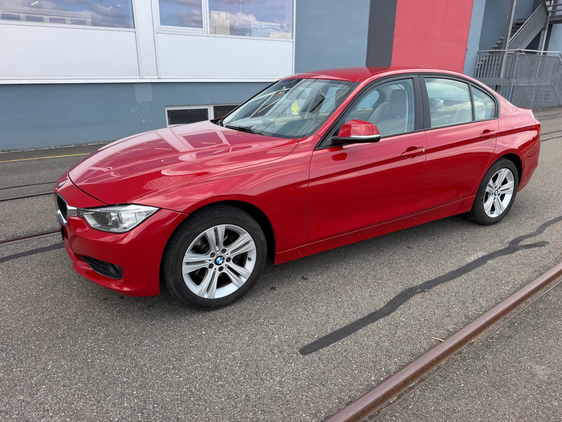 BMW 320d xDrive Steptronic-image-17