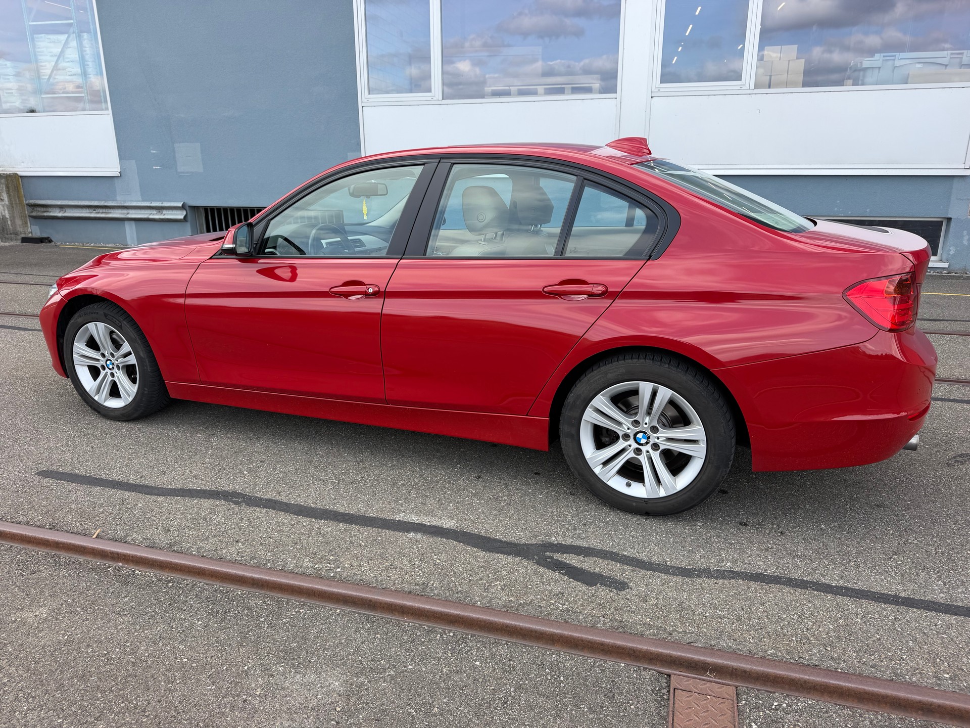 BMW 320d xDrive Steptronic-image-7