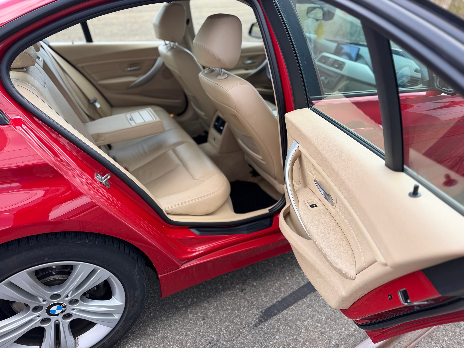 BMW 320d xDrive Steptronic-image-9