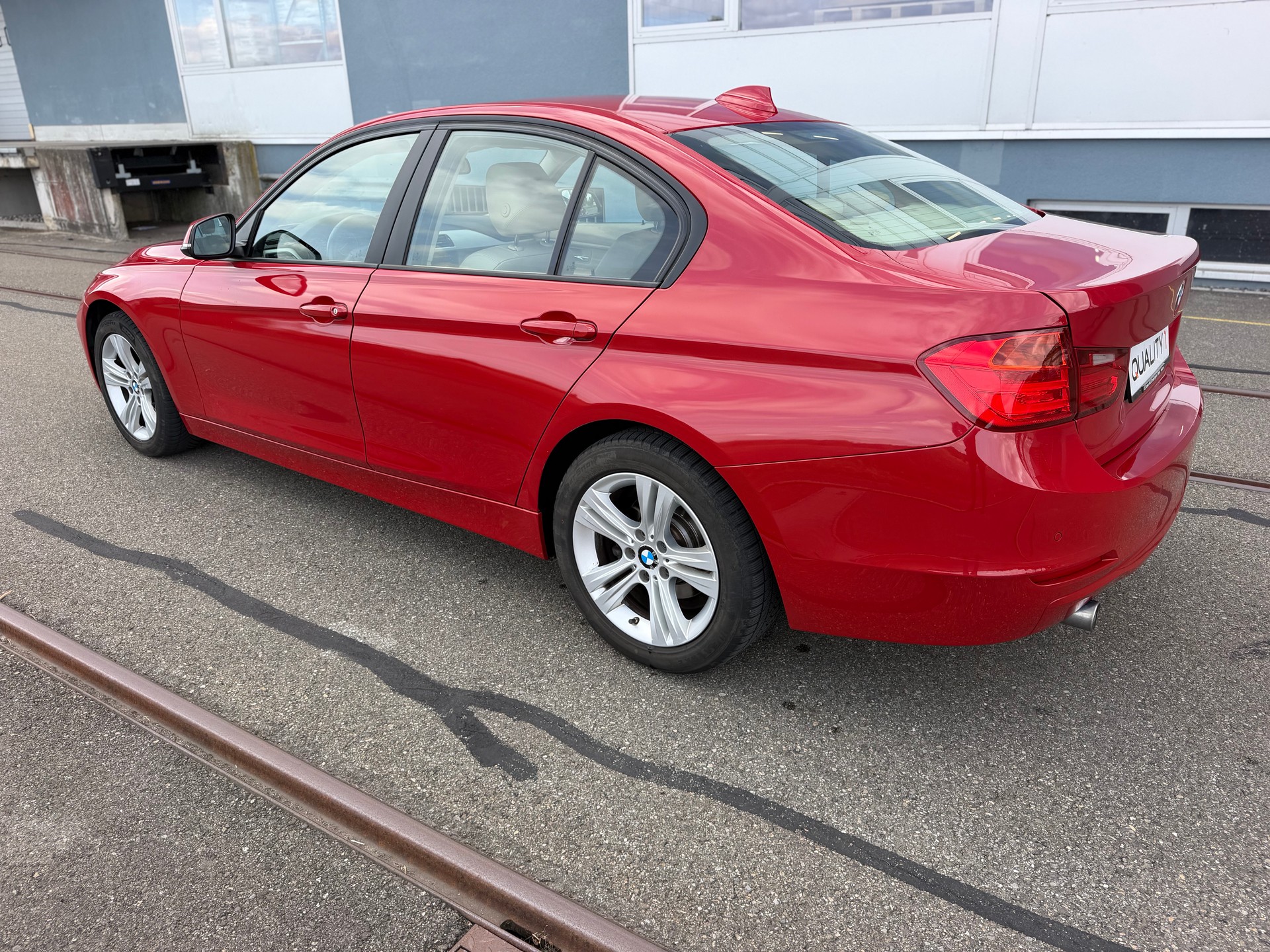 BMW 320d xDrive Steptronic-image-6