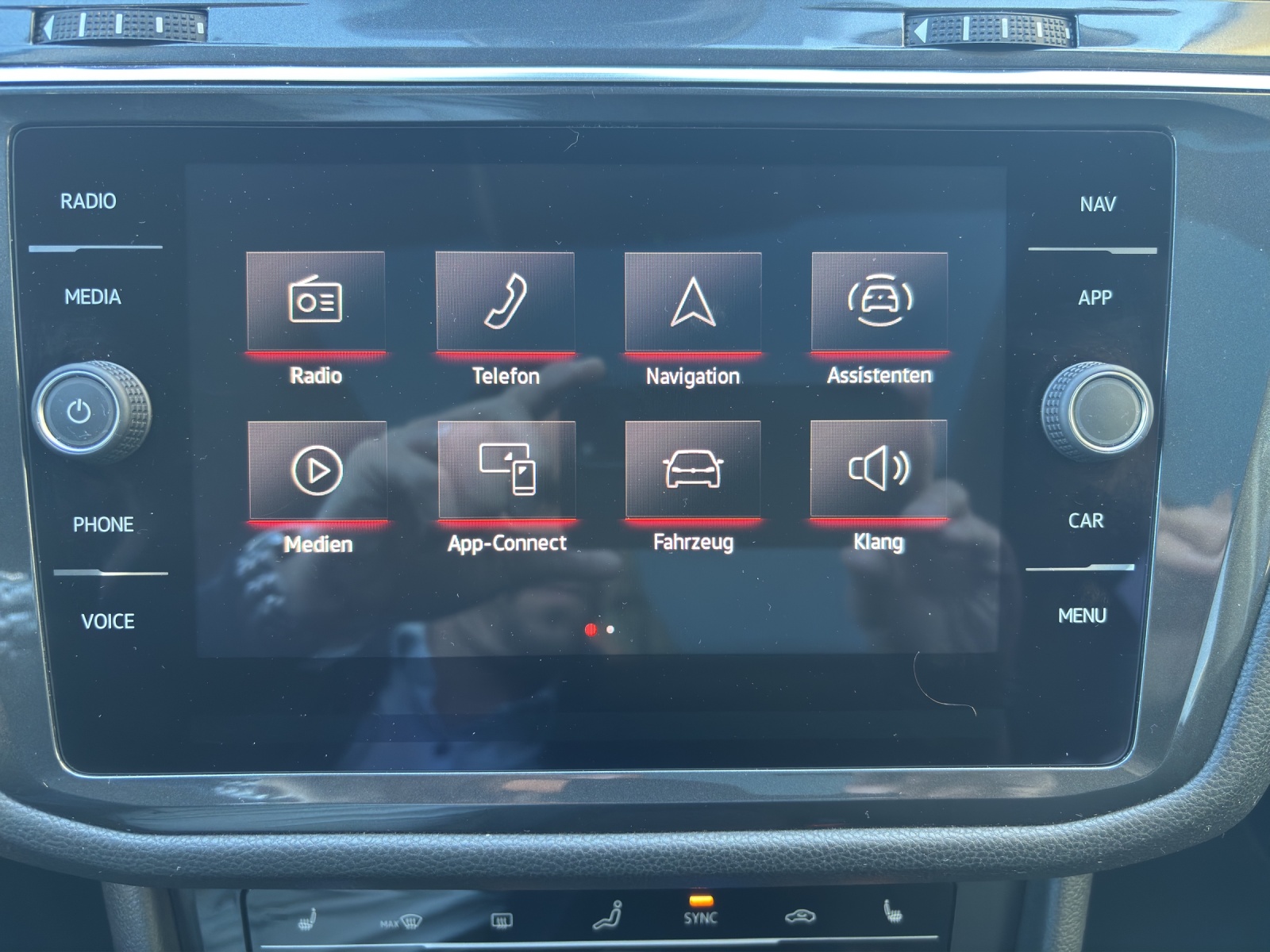 VW Tiguan Allspace 2.0TSI Elegance 4Motion DSG mit AHK & Panorama-Ausstell-/Schiebedach-image-17