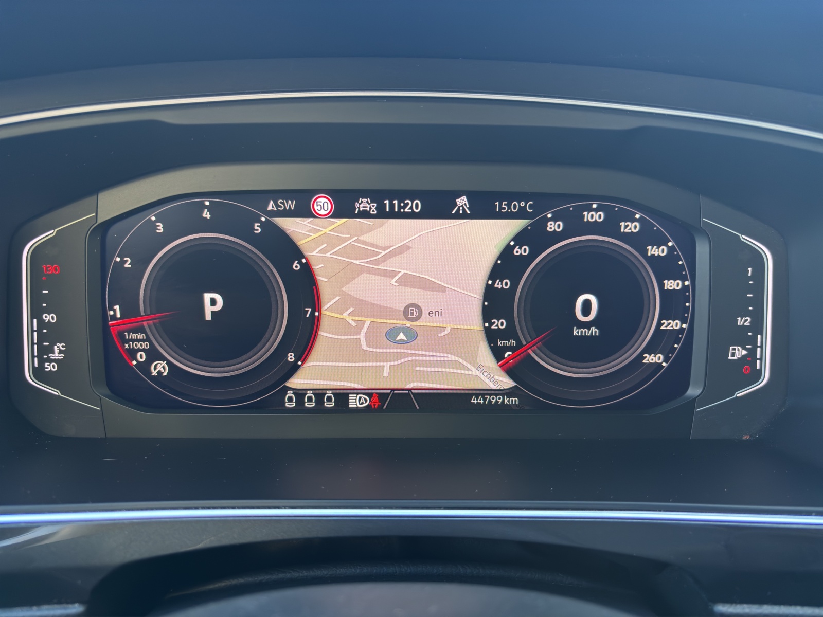 VW Tiguan Allspace 2.0TSI Elegance 4Motion DSG mit AHK & Panorama-Ausstell-/Schiebedach-image-16