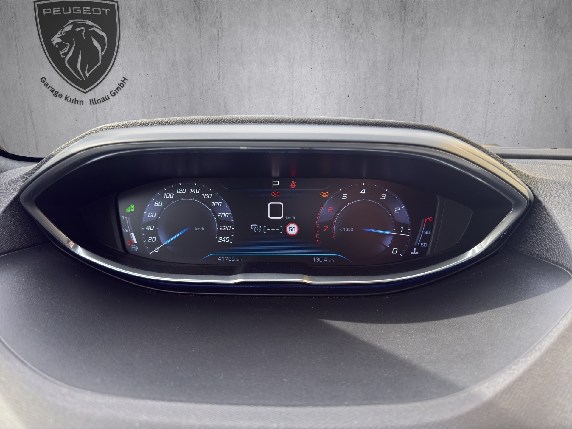 PEUGEOT 3008 1.6 THP Allure-image-12