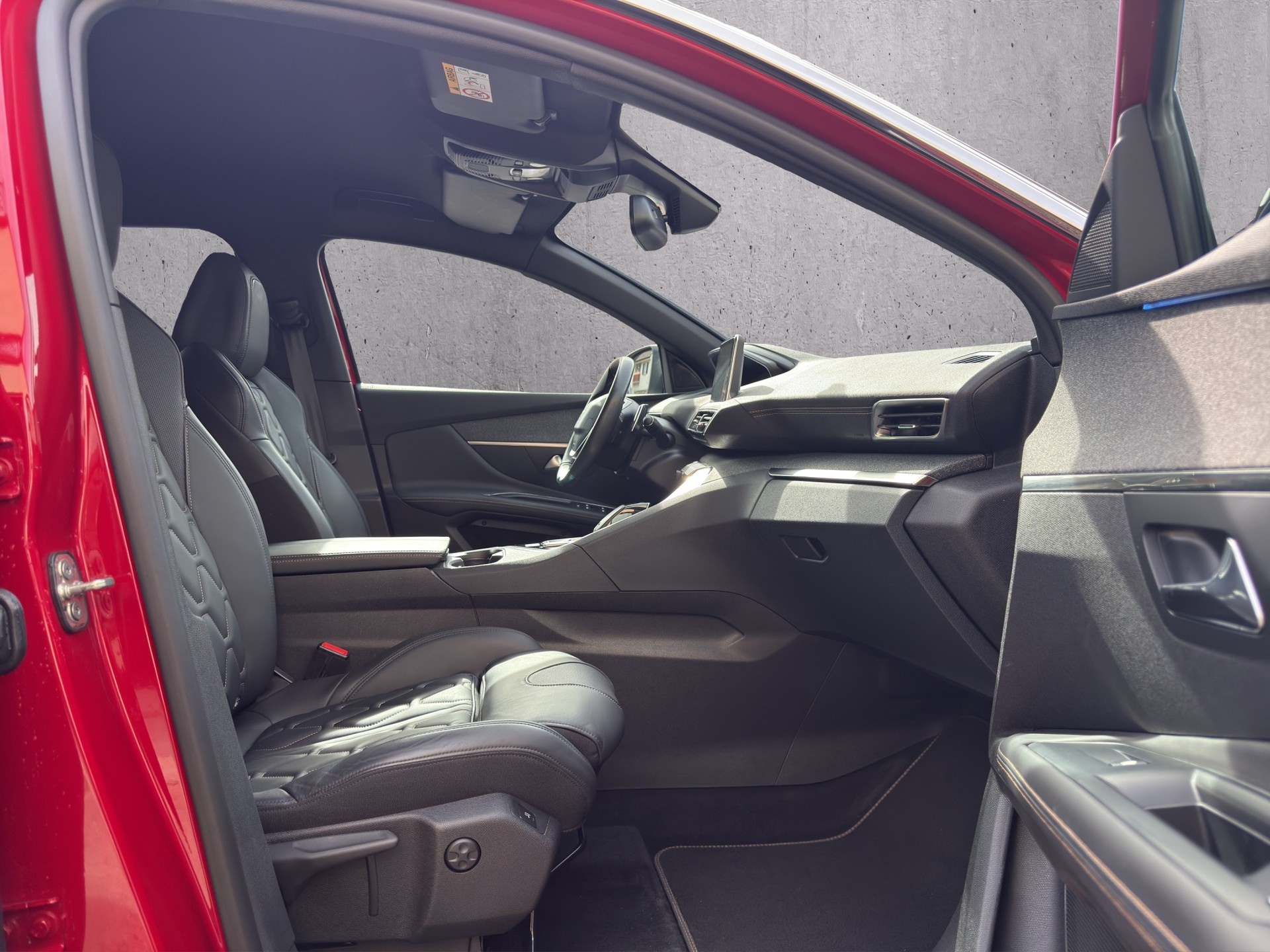 PEUGEOT 3008 1.6 THP Allure-image-17