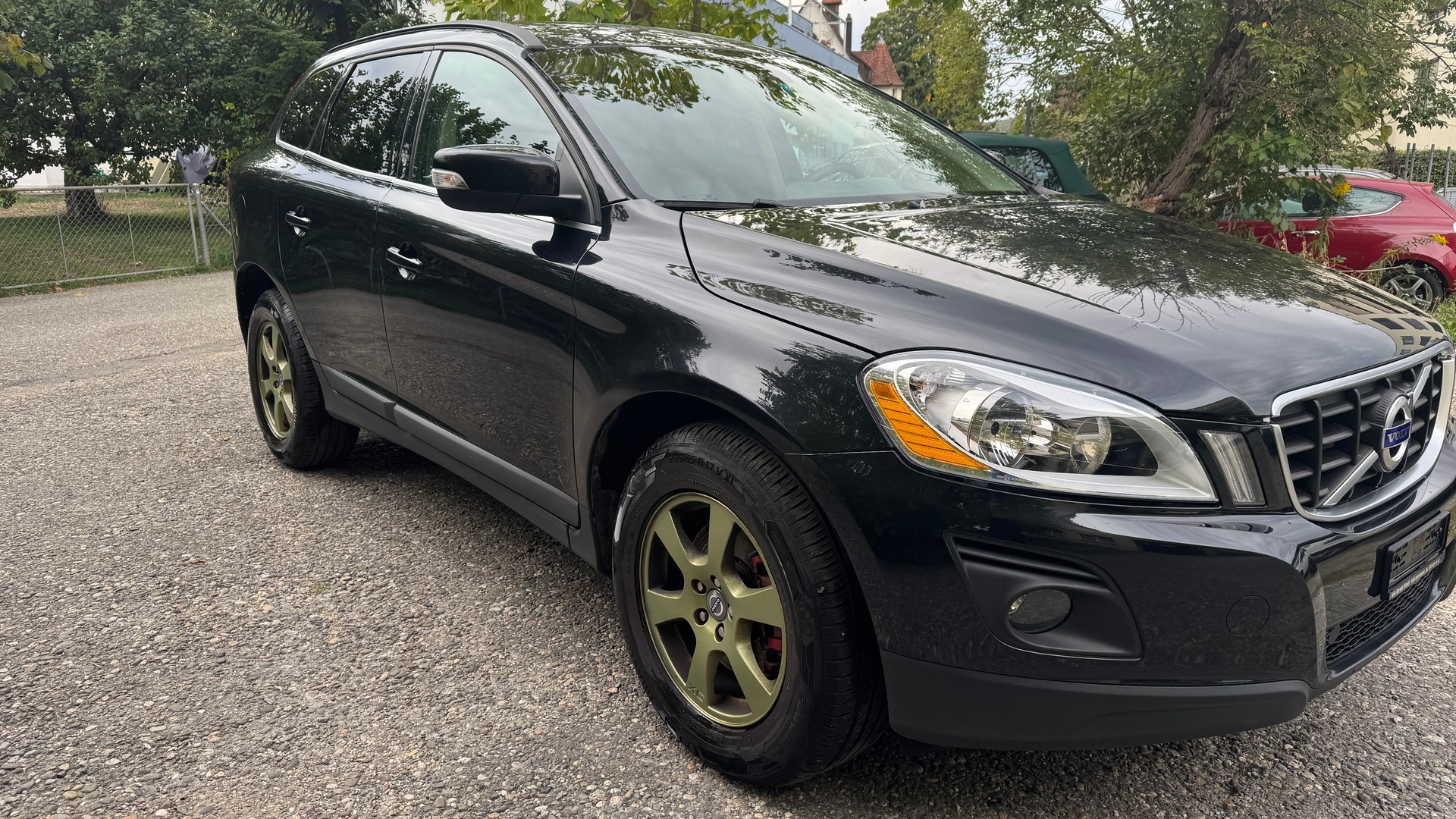 VOLVO XC60 D5 AWD Momentum-image-3