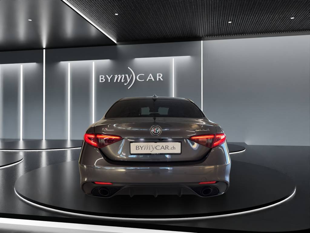 ALFA ROMEO Giulia 2.0 Veloce Premium Q4-image-3