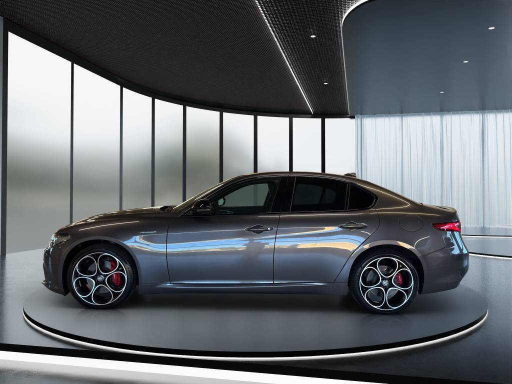 ALFA ROMEO Giulia 2.0 Veloce Premium Q4-image-2