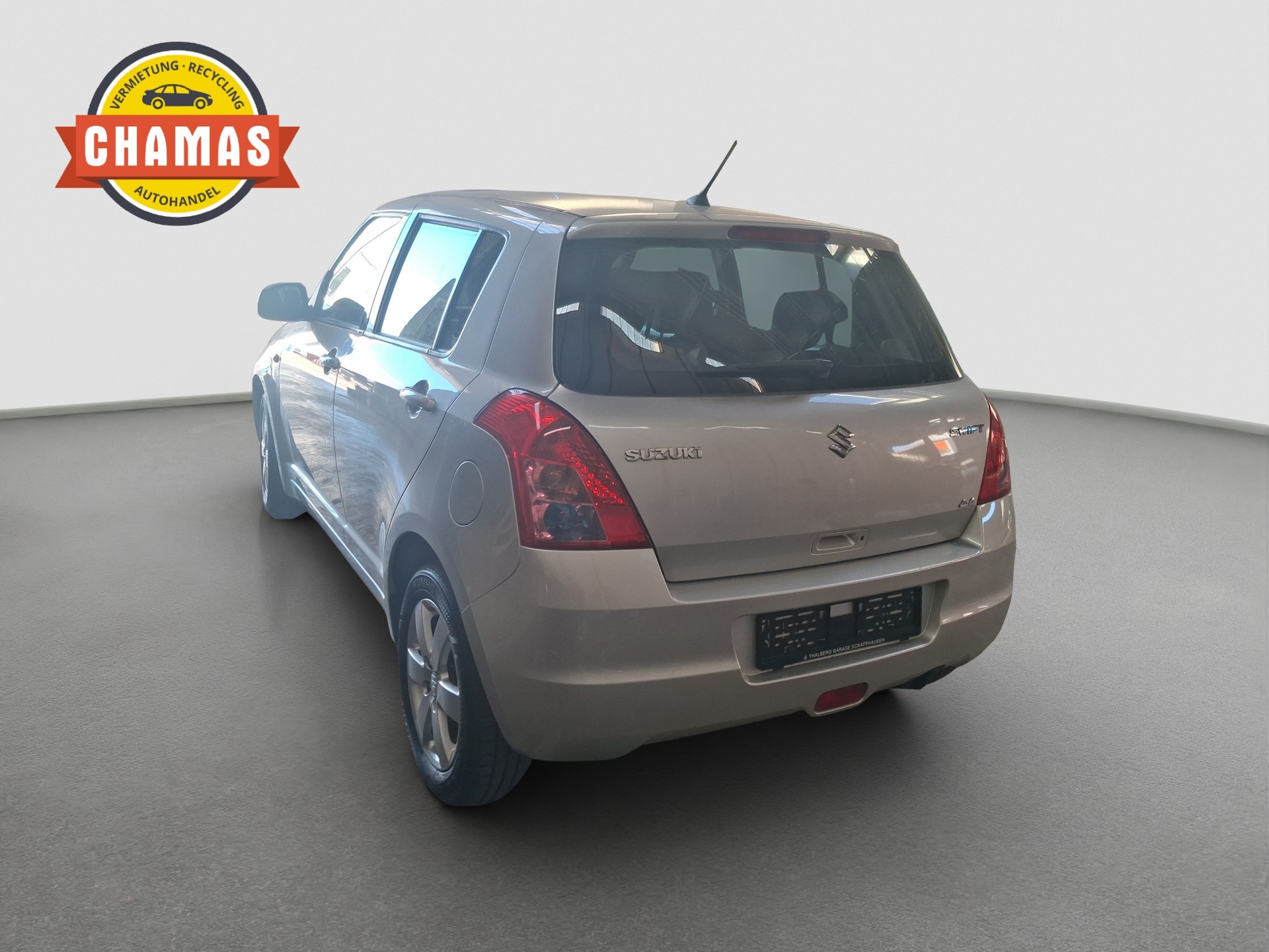 SUZUKI Swift 1.3i 16V GL Top Piz Sulai LE 4x4-image-5
