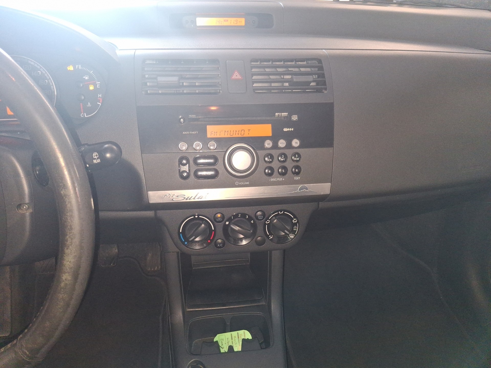SUZUKI Swift 1.3i 16V GL Top Piz Sulai LE 4x4-image-9