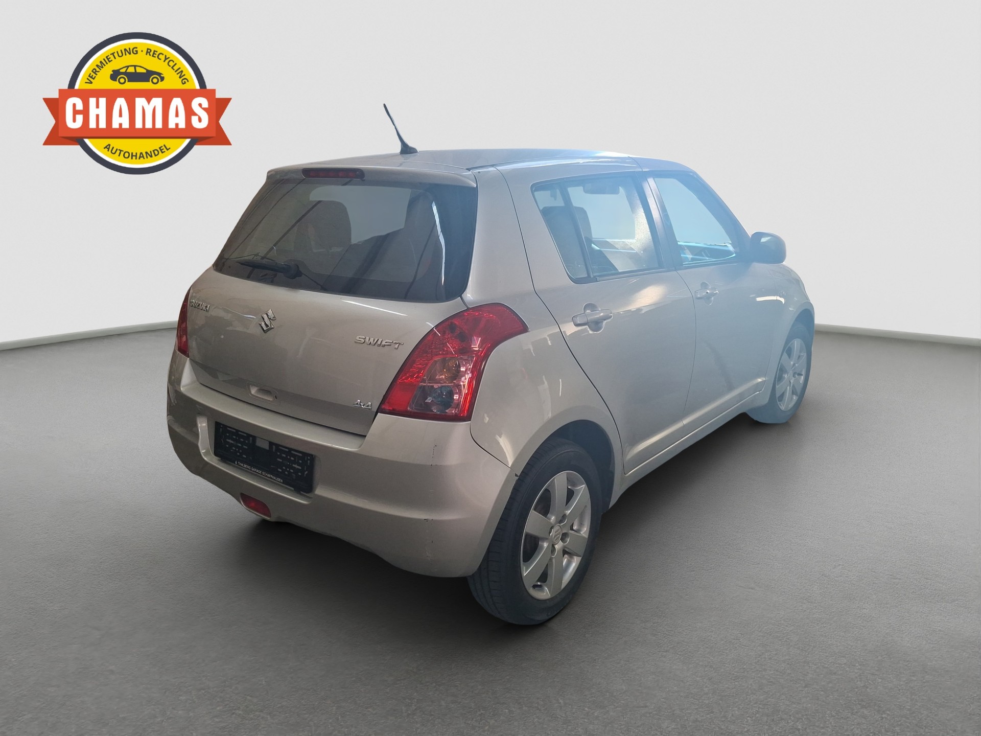 SUZUKI Swift 1.3i 16V GL Top Piz Sulai LE 4x4-image-3