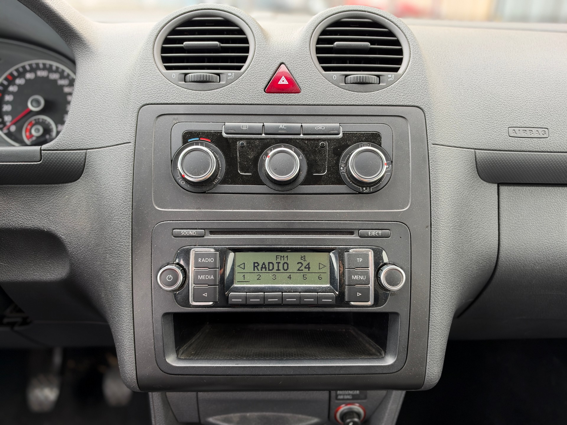VW Caddy 2.0 EcoFuel Comfortline-image-11