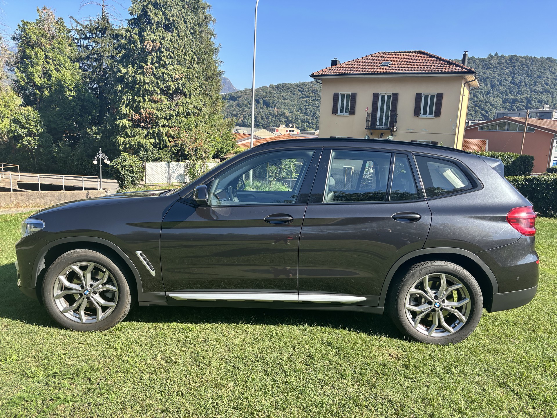 BMW 20d xDrive-image-8
