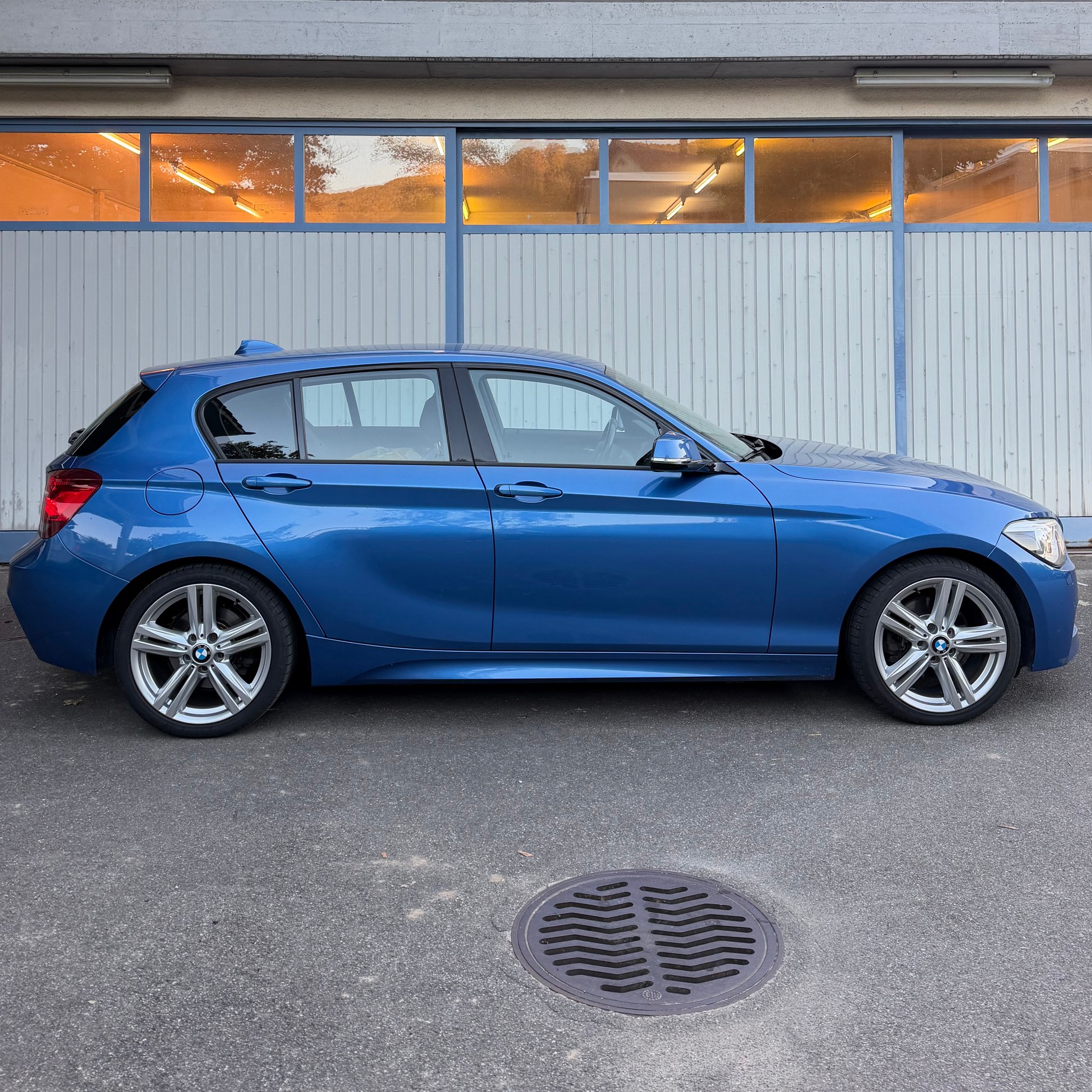 BMW 125i-image-1
