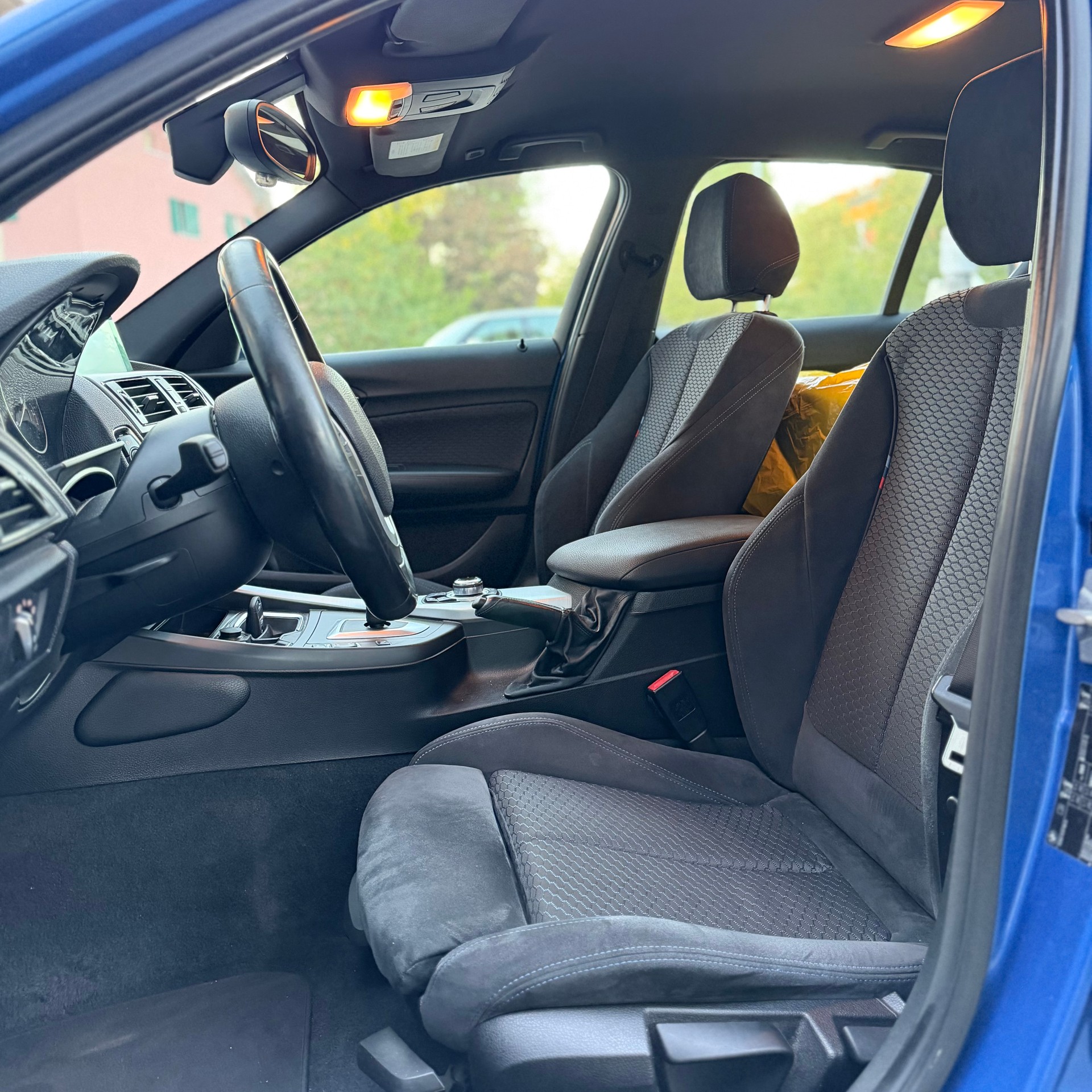 BMW 125i-image-5