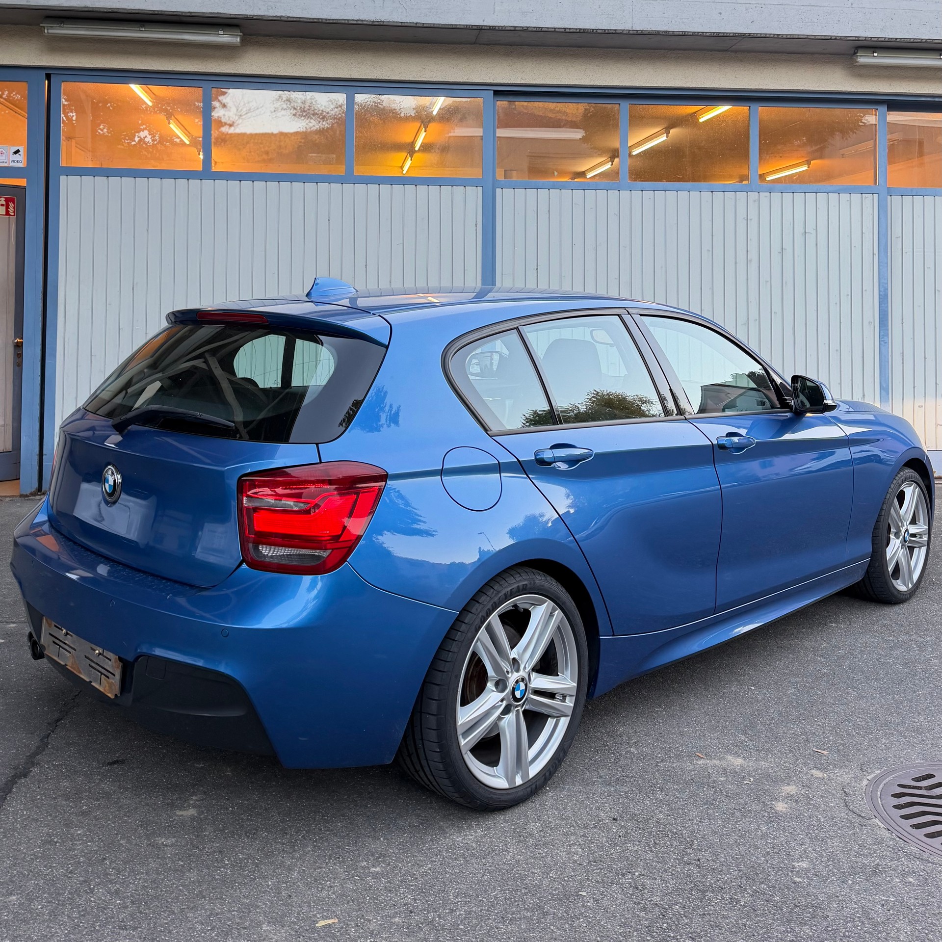 BMW 125i-image-2