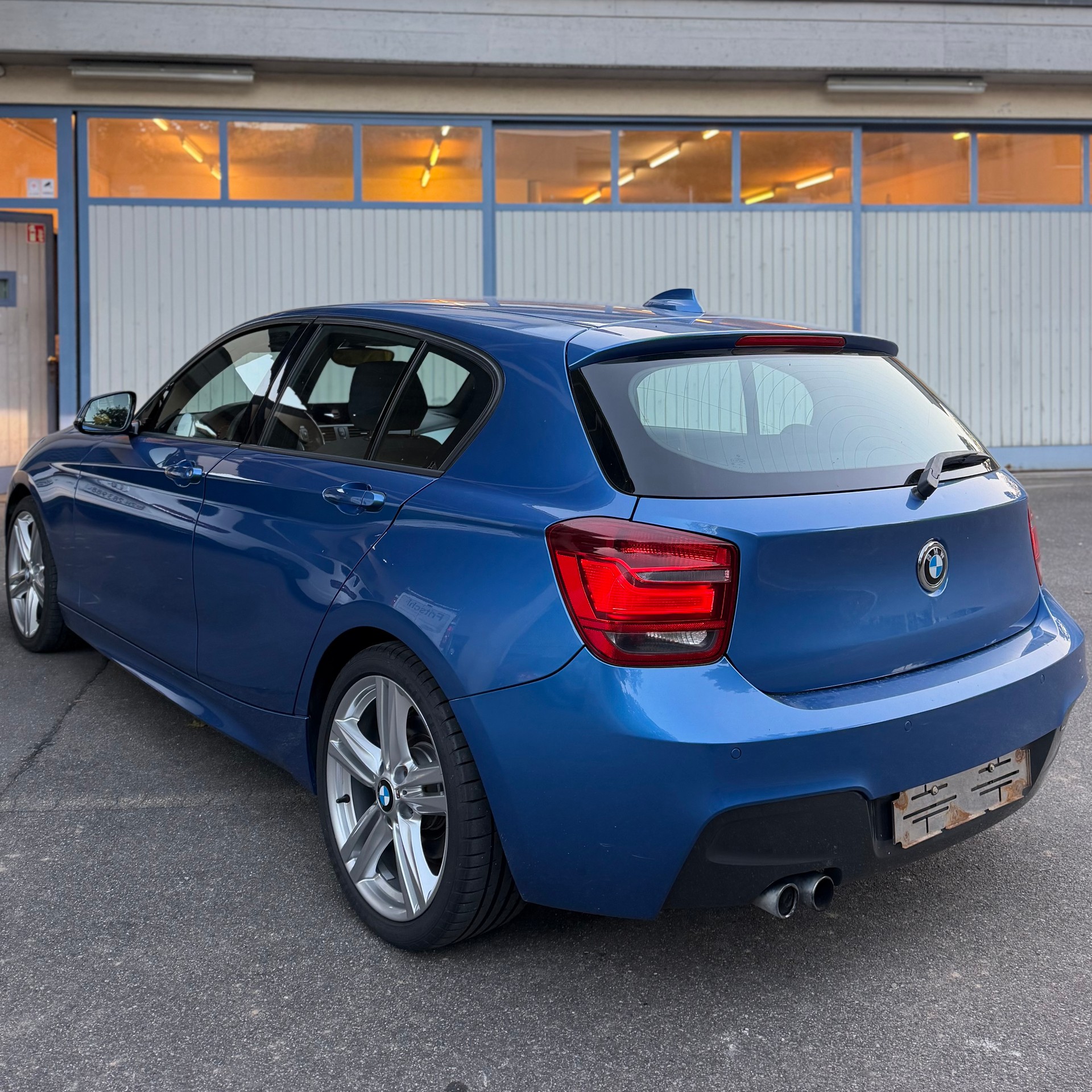 BMW 125i-image-3