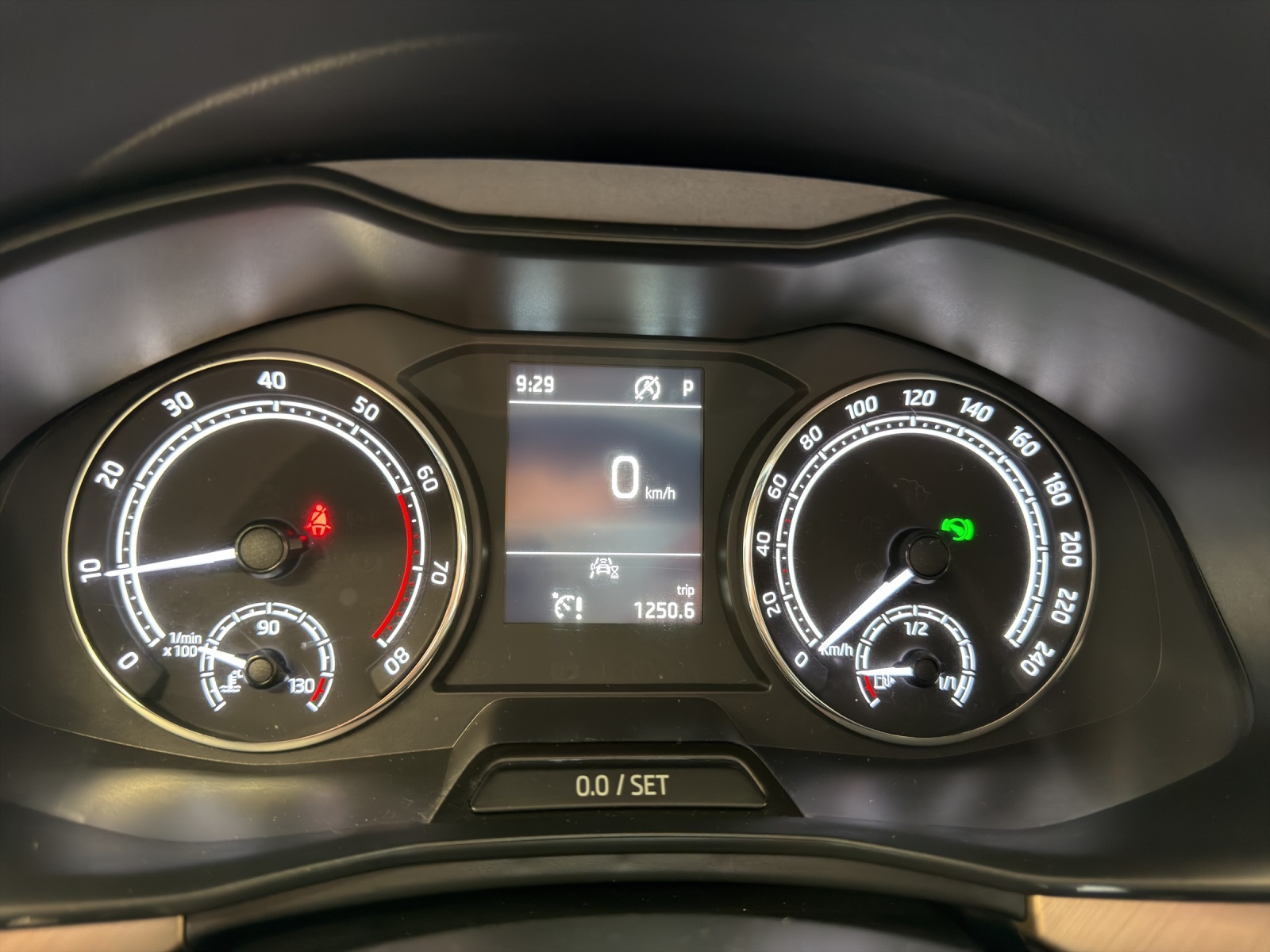 SKODA Kamiq 1.0 TSI Style DSG-image-14