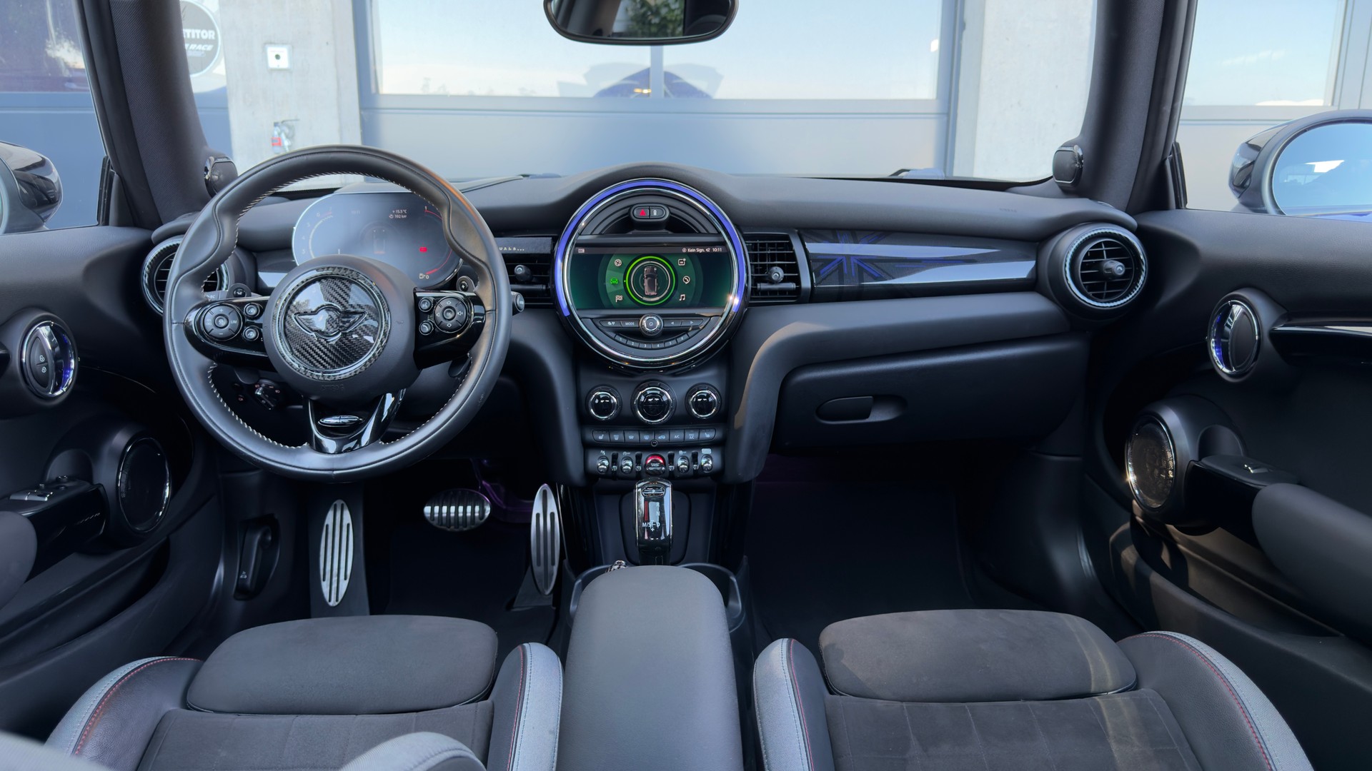 MINI Cooper John Cooper Works Steptronic-image-10