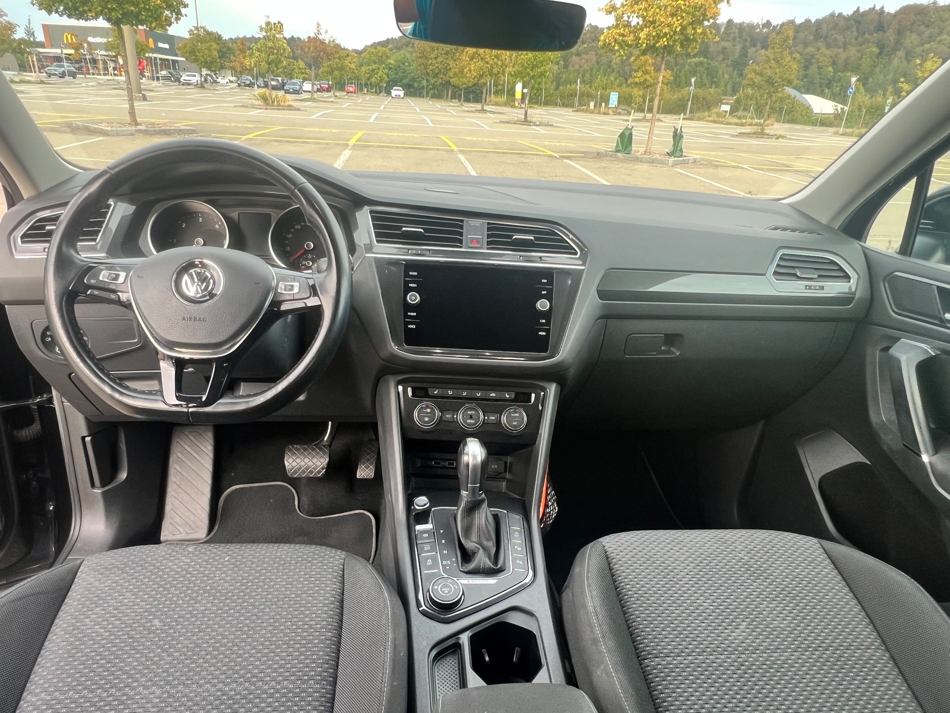 VW VW Tiguan Allspace 2.0 TDI SCR Trendline-image-5