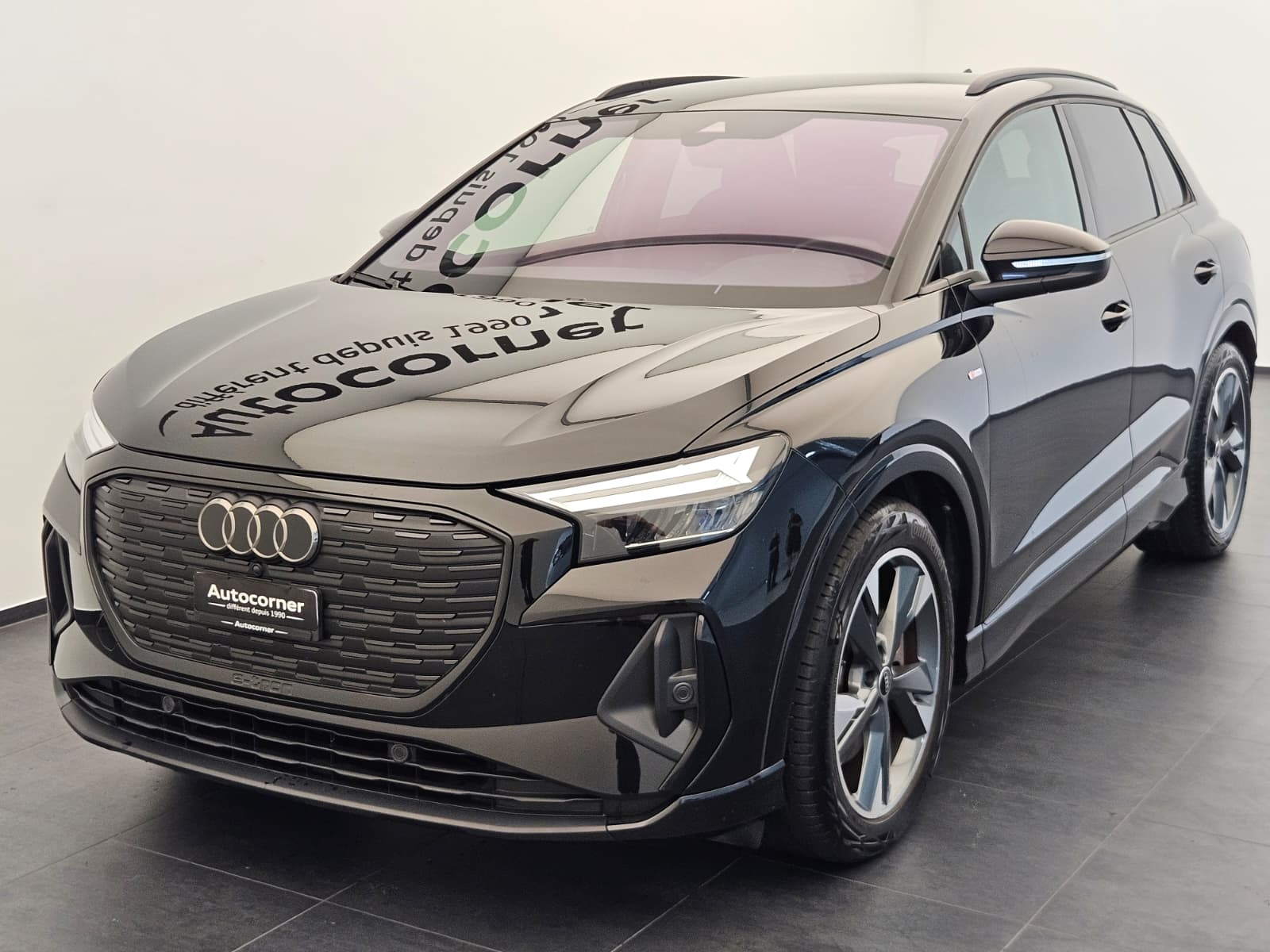 AUDI Q4 e-tron 45 quattro-image-2