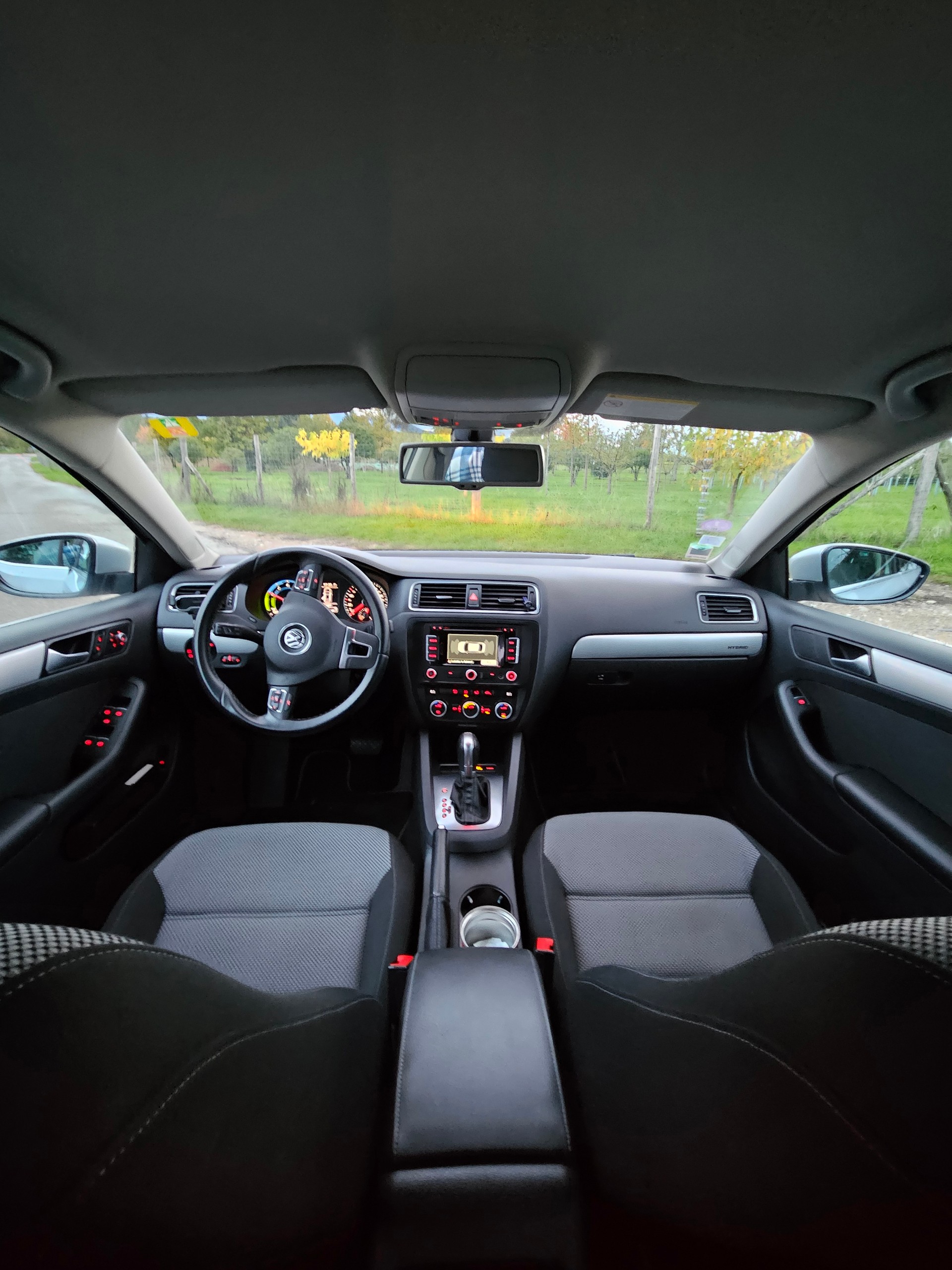 VW 1.4 TSI Hybrid Comf. DSG-image-4