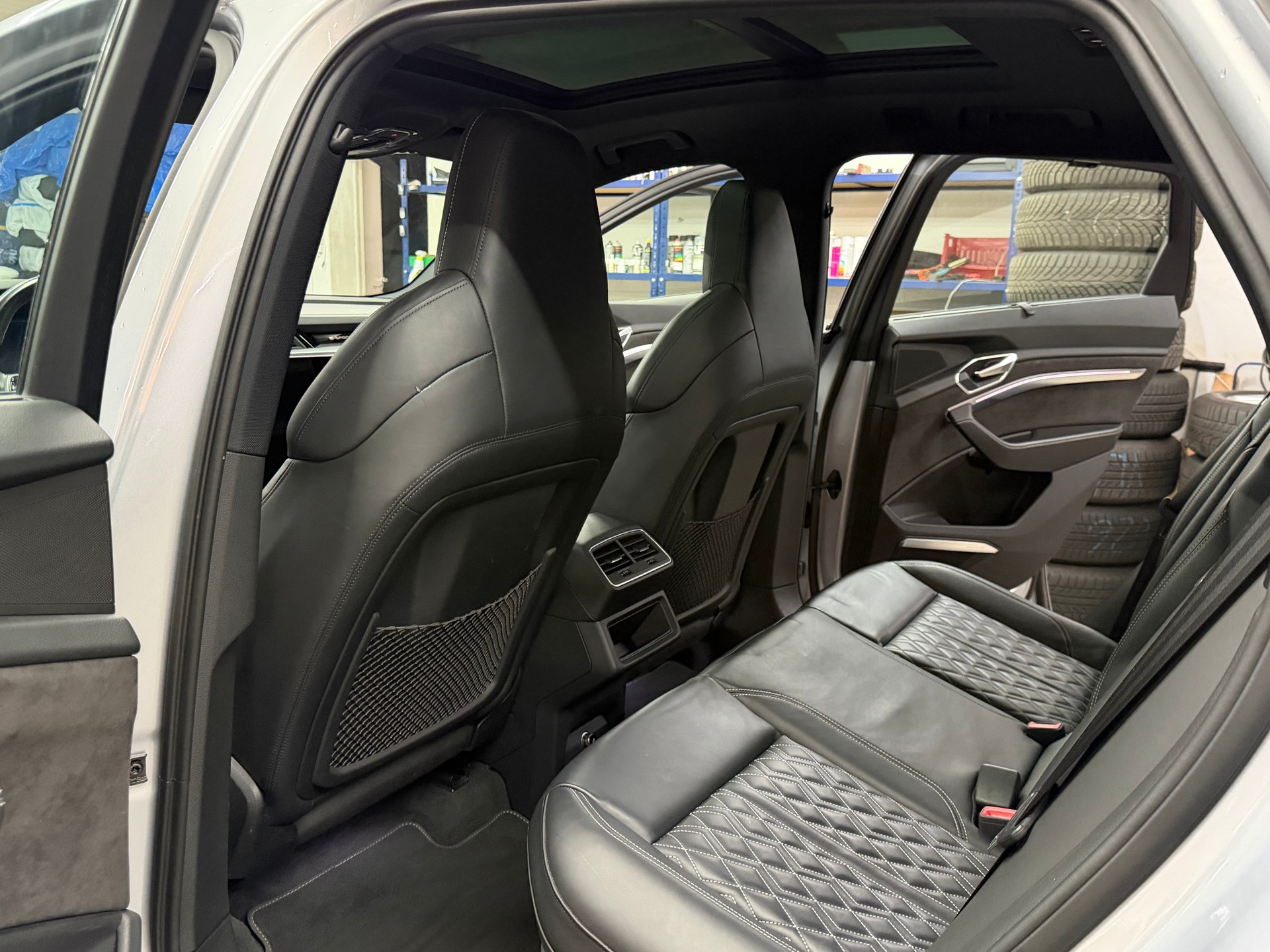 AUDI e-tron 50 S Line quattro-image-9