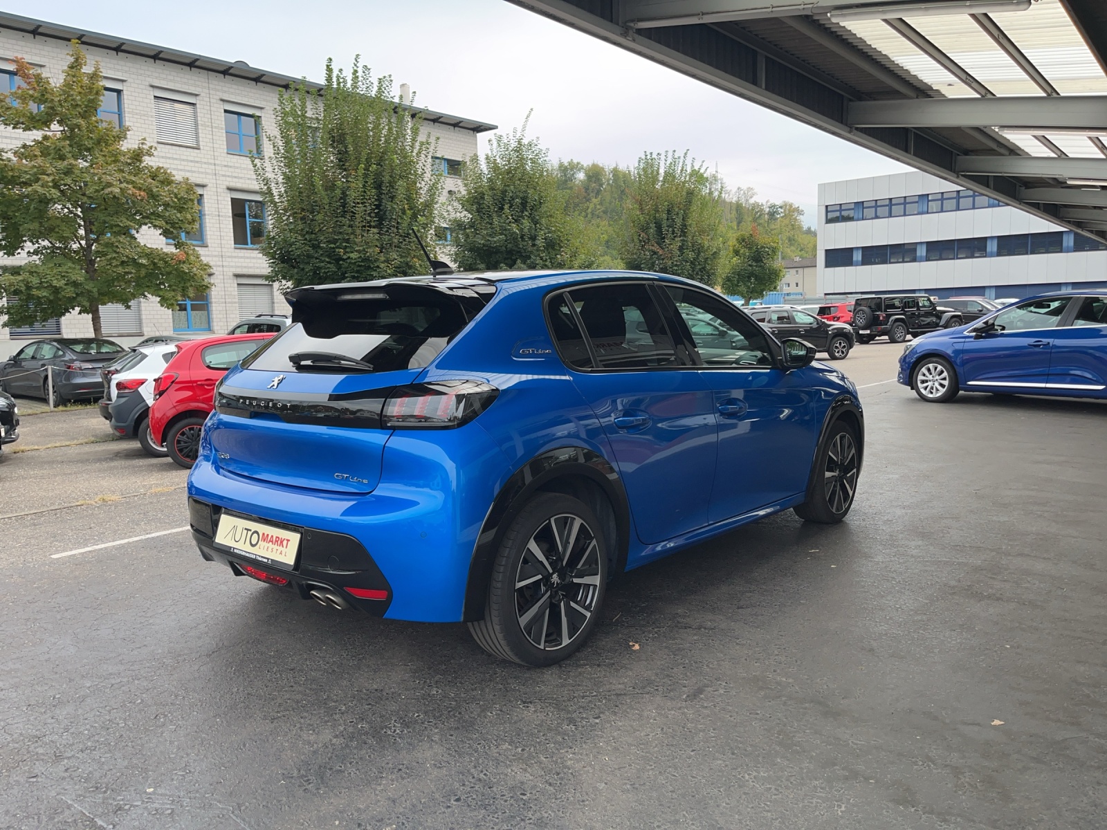 PEUGEOT 208 1.2 PureTech GT Line EAT8-image-4