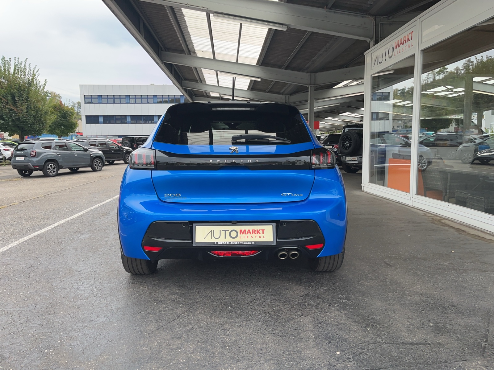 PEUGEOT 208 1.2 PureTech GT Line EAT8-image-3