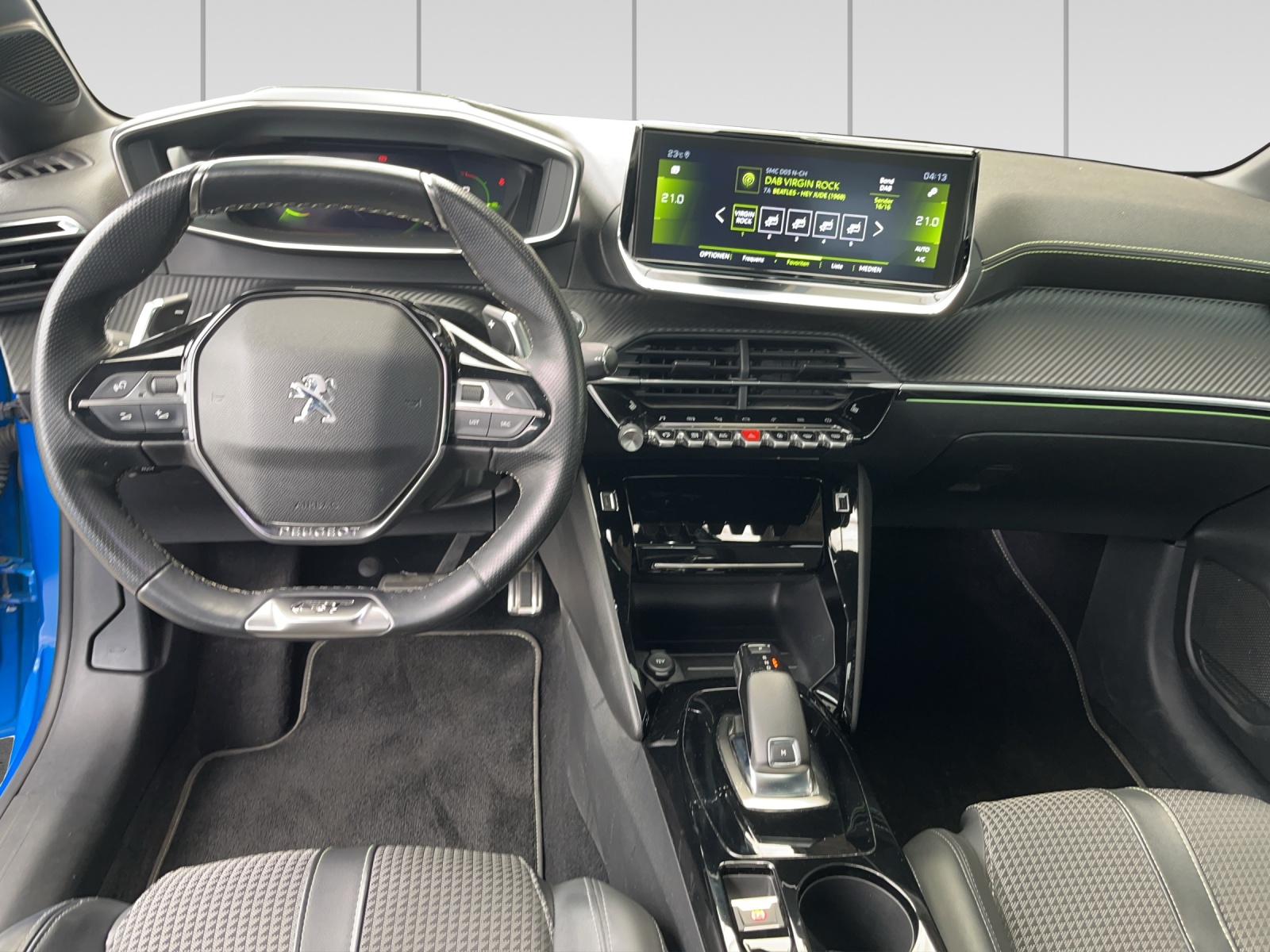 PEUGEOT 208 1.2 PureTech GT Line EAT8-image-8