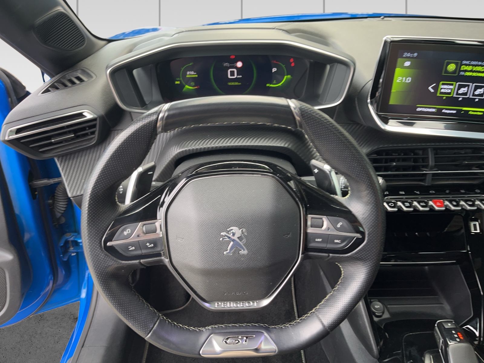PEUGEOT 208 1.2 PureTech GT Line EAT8-image-9