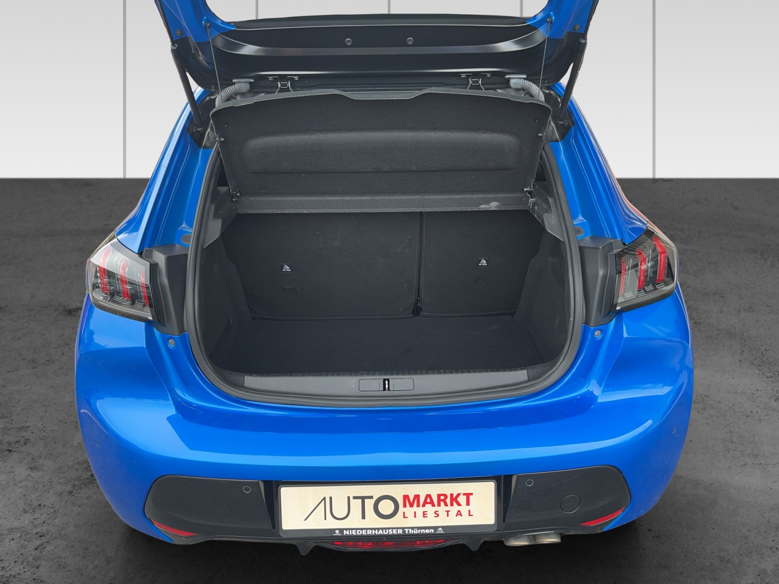PEUGEOT 208 1.2 PureTech GT Line EAT8-image-12