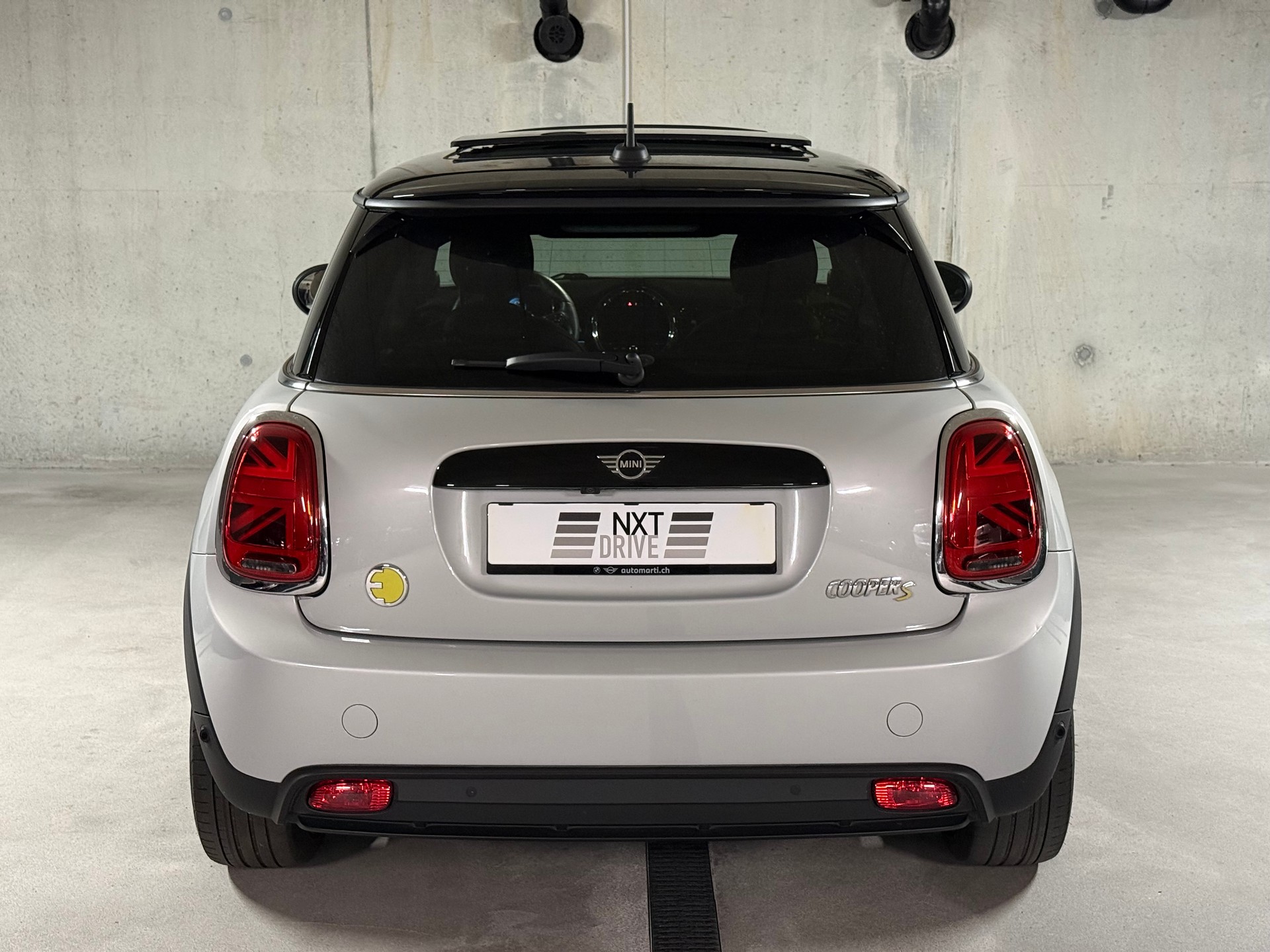MINI Cooper SE-image-5