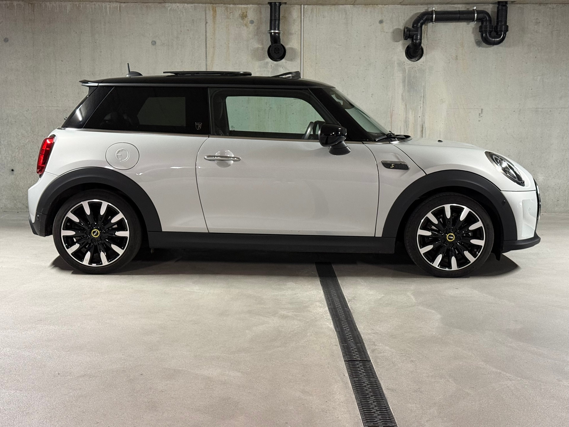 MINI Cooper SE-image-7