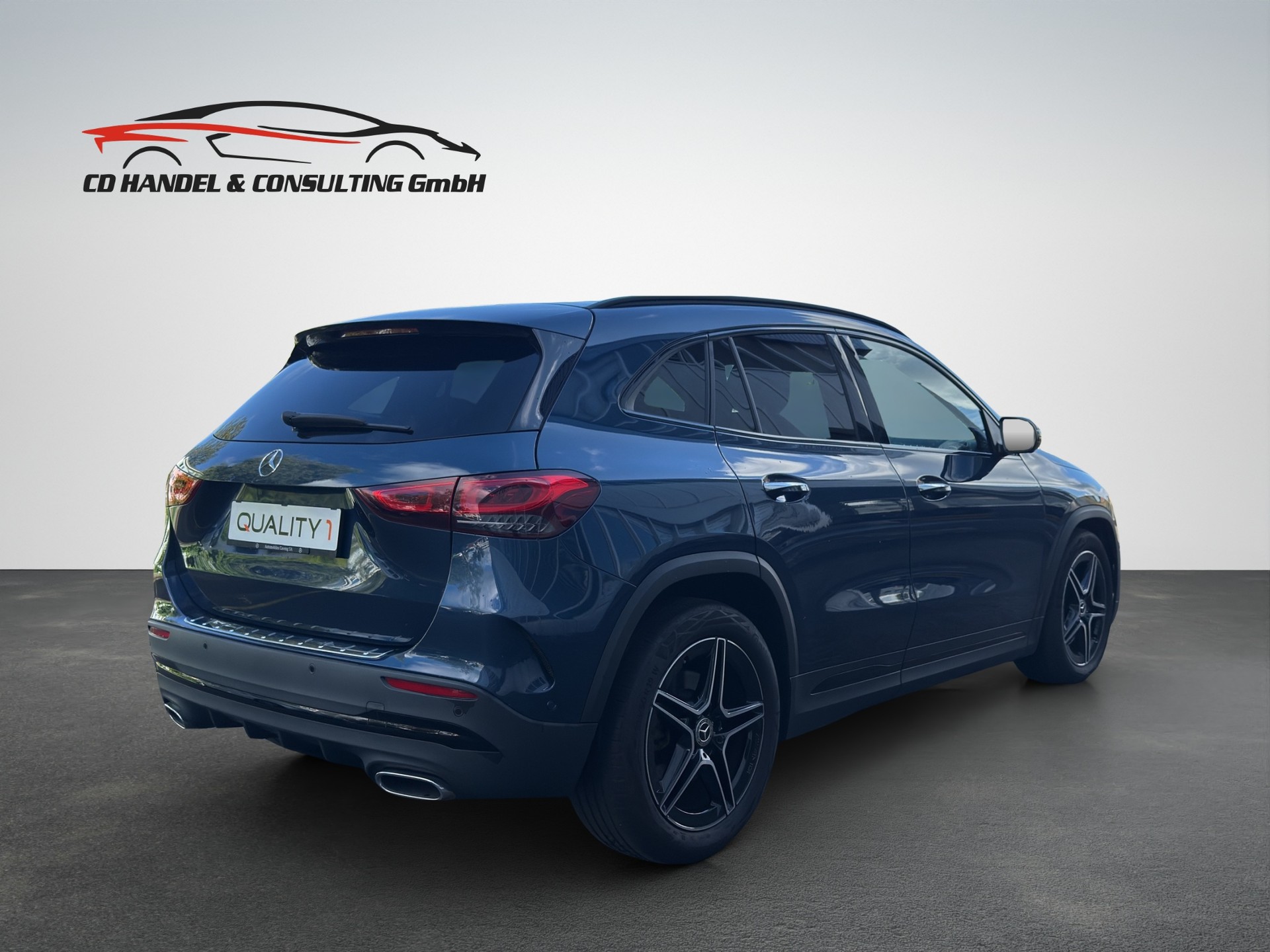 MERCEDES-BENZ GLA 250 4Matic AMG Line 8G-DCT-image-3