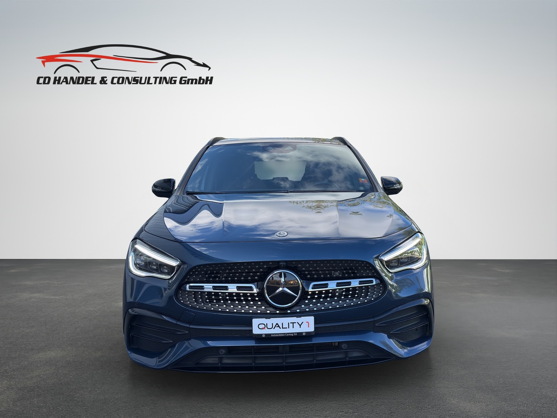 MERCEDES-BENZ GLA 250 4Matic AMG Line 8G-DCT-image-1