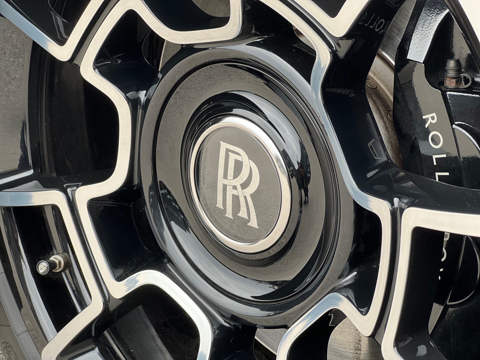 ROLLS-ROYCE Wraith 6.6 V12-image-5