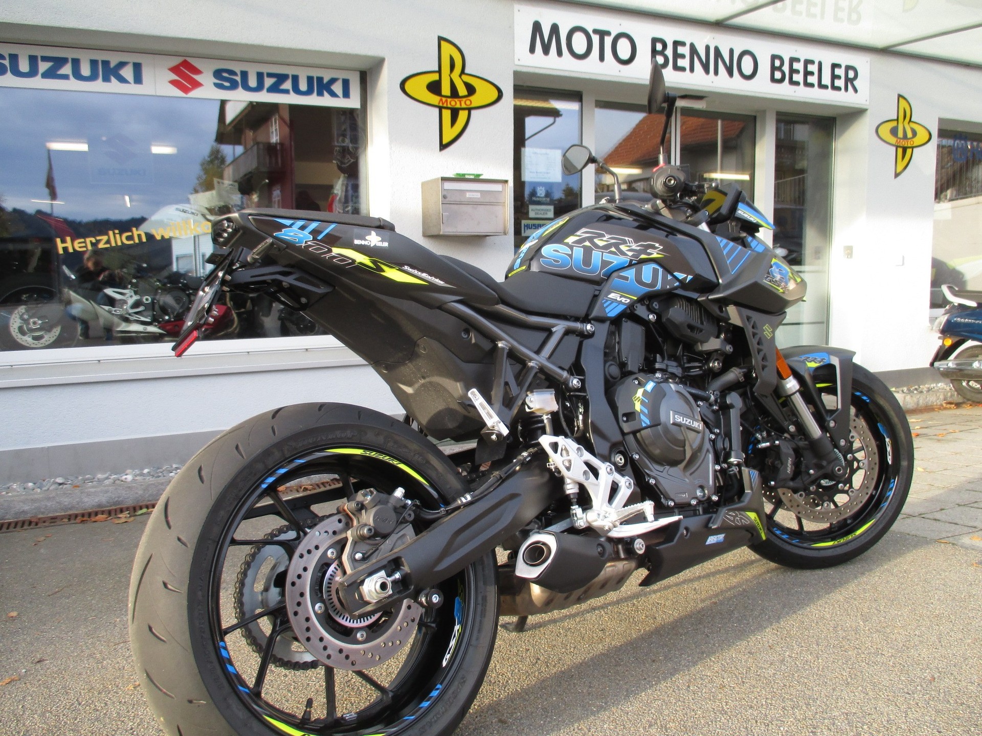 SUZUKI GSX 8S EVO
