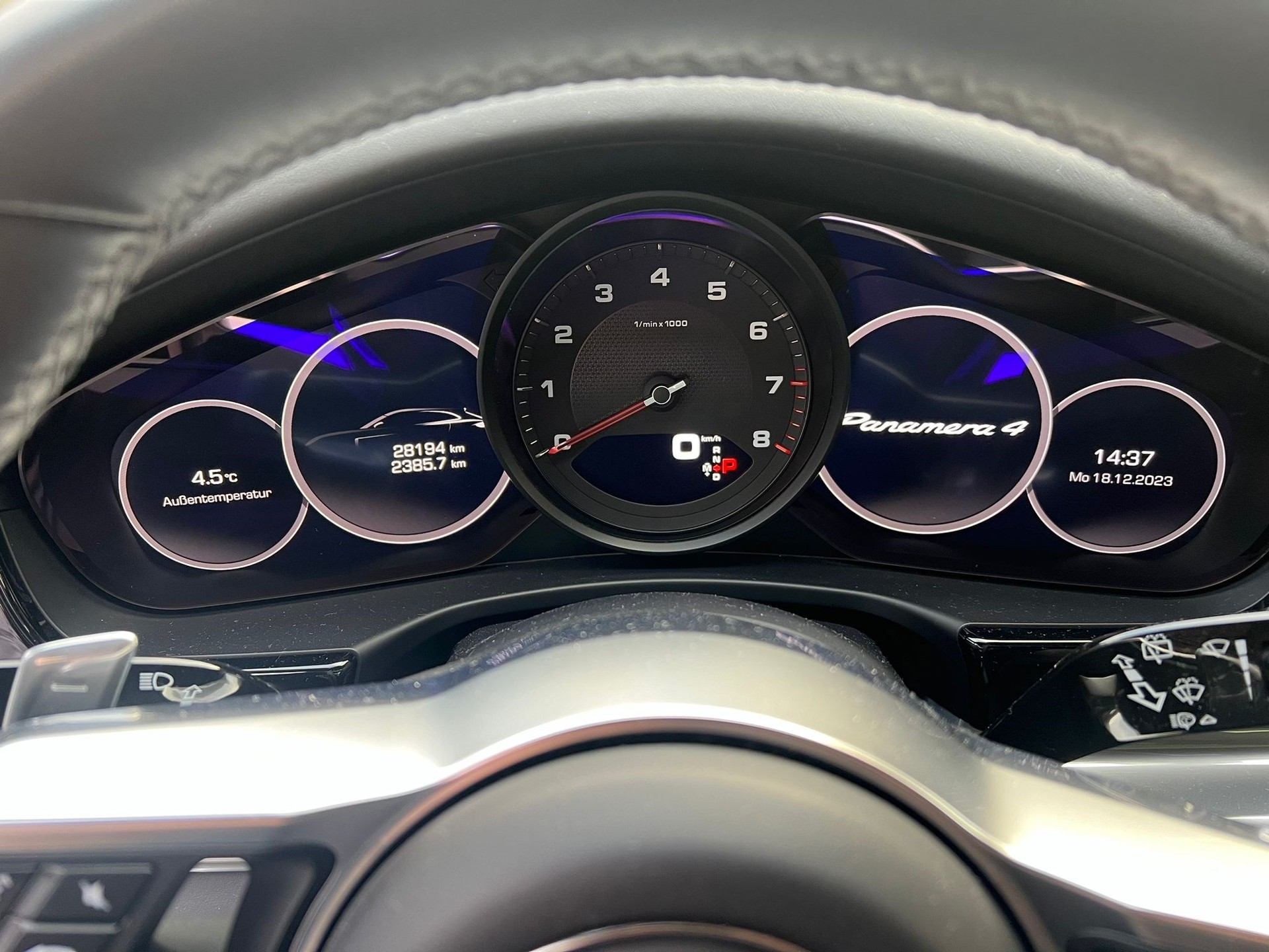 PORSCHE Panamera 4 Sport Turismo PDK-image-2