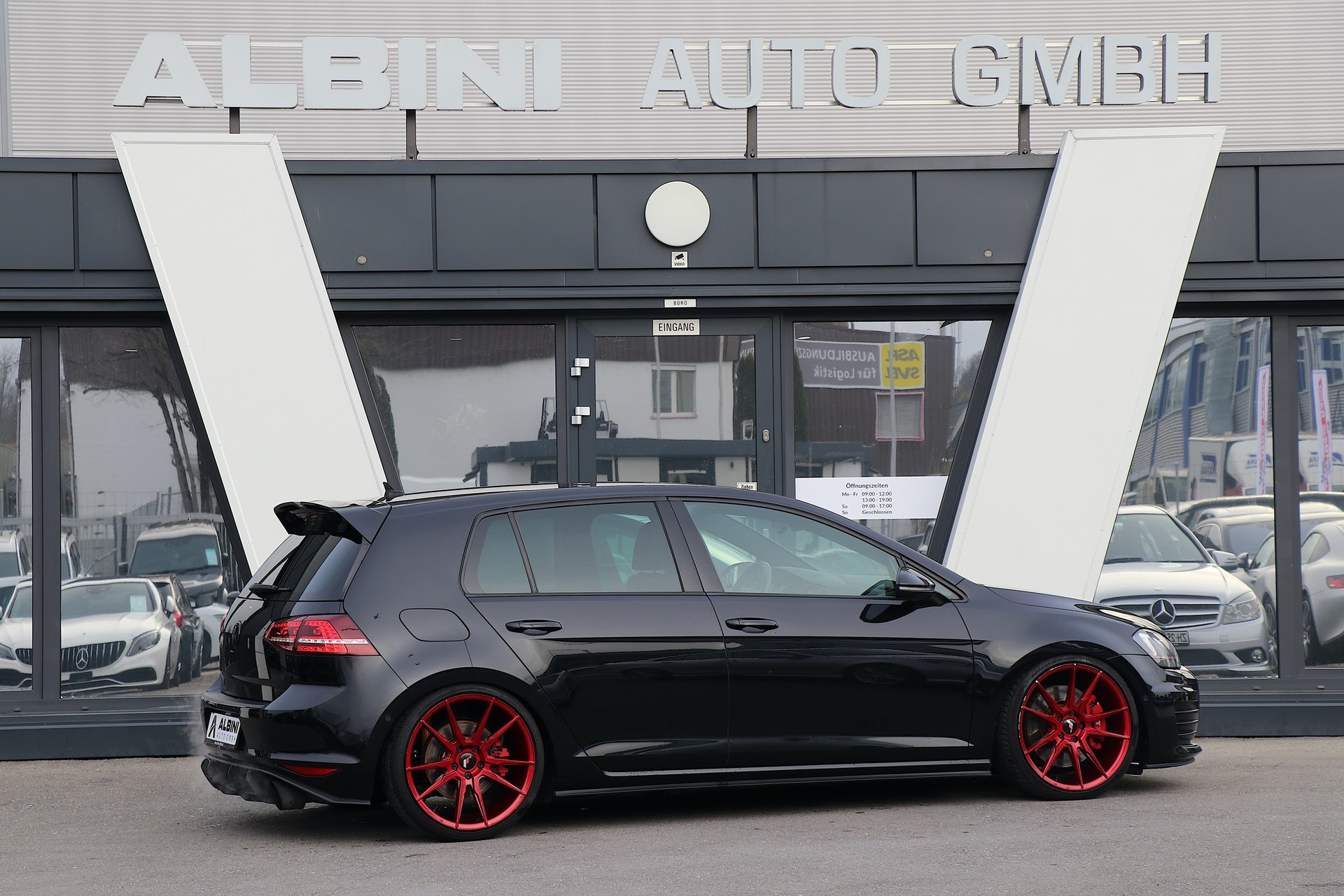 VW Golf 2.0 TSI GTI Performance DSG-image-2