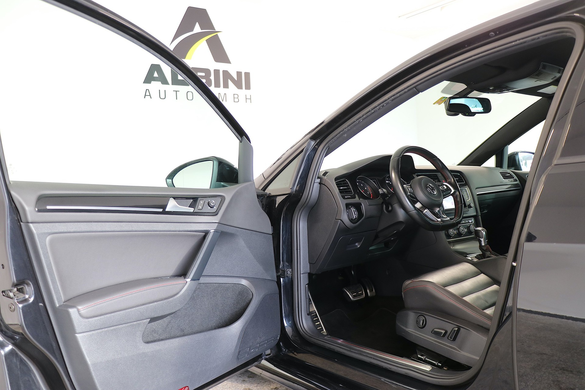 VW Golf 2.0 TSI GTI Performance DSG-image-4