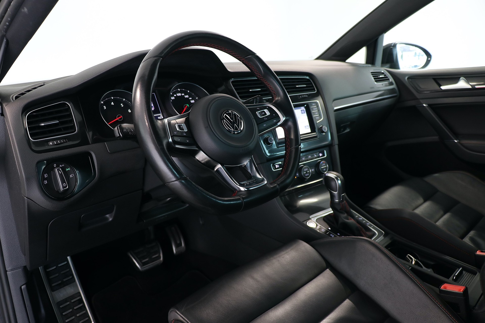 VW Golf 2.0 TSI GTI Performance DSG-image-7