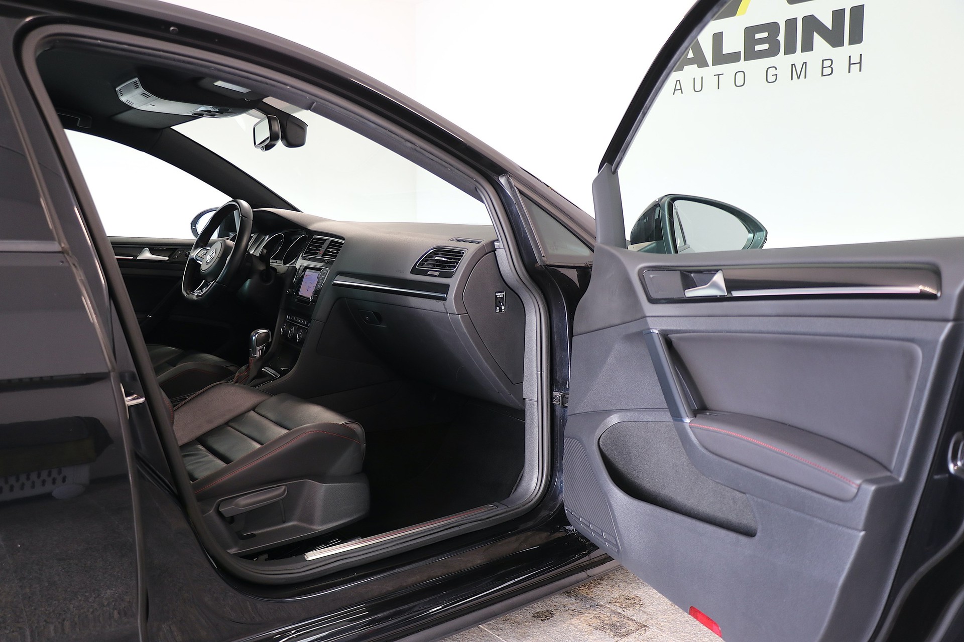 VW Golf 2.0 TSI GTI Performance DSG-image-10