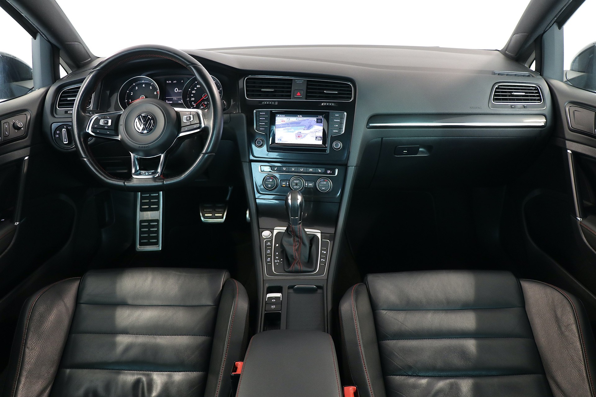 VW Golf 2.0 TSI GTI Performance DSG-image-8