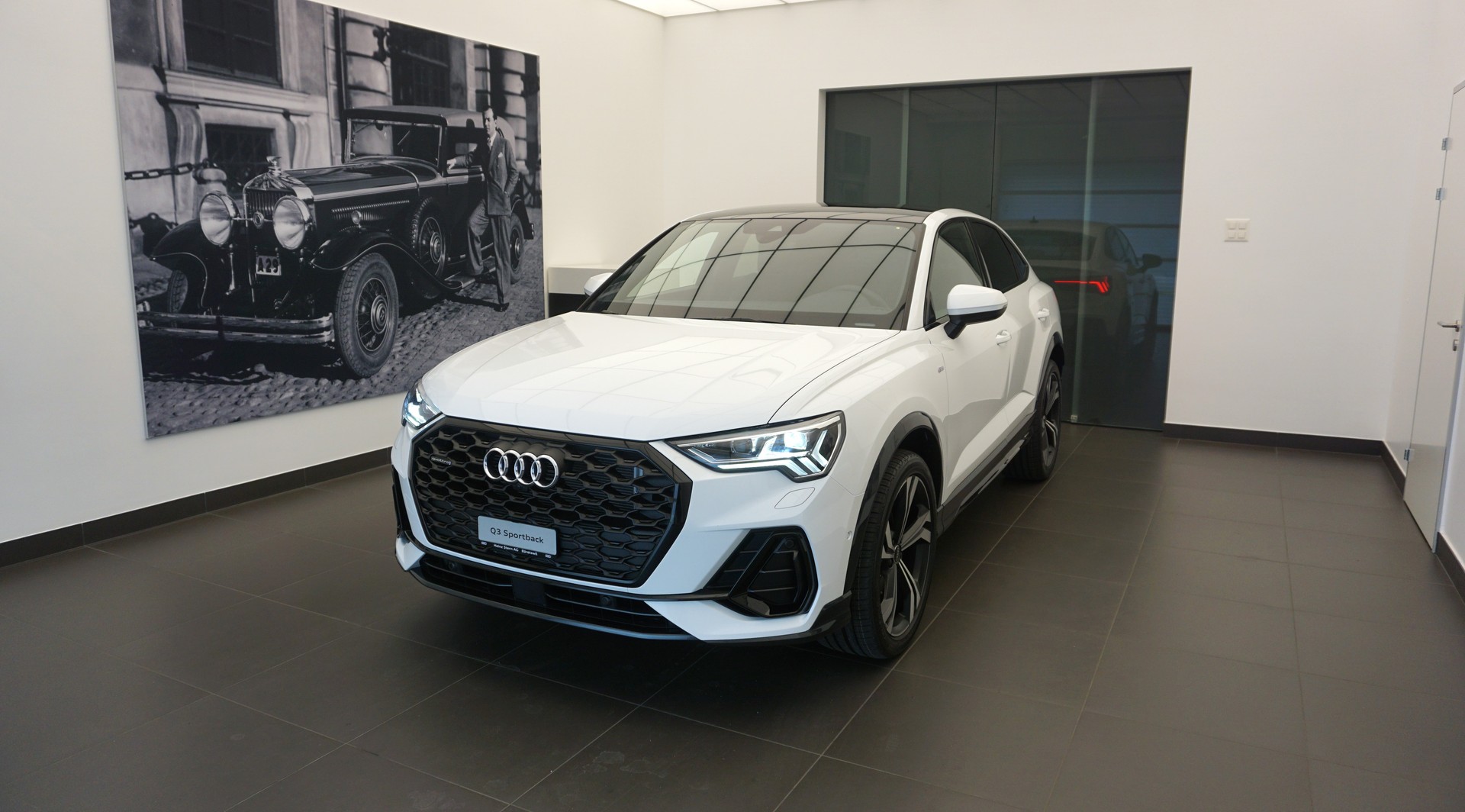 AUDI Q3 Sportback 45 TFSI S line quattro S-tronic-image-0