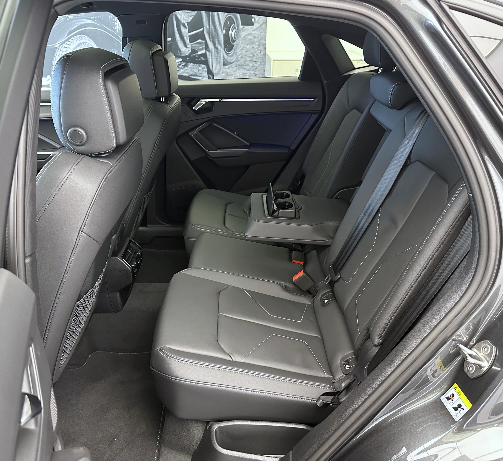 AUDI Q3 Sportback 45 TFSI S line quattro S-tronic-image-23