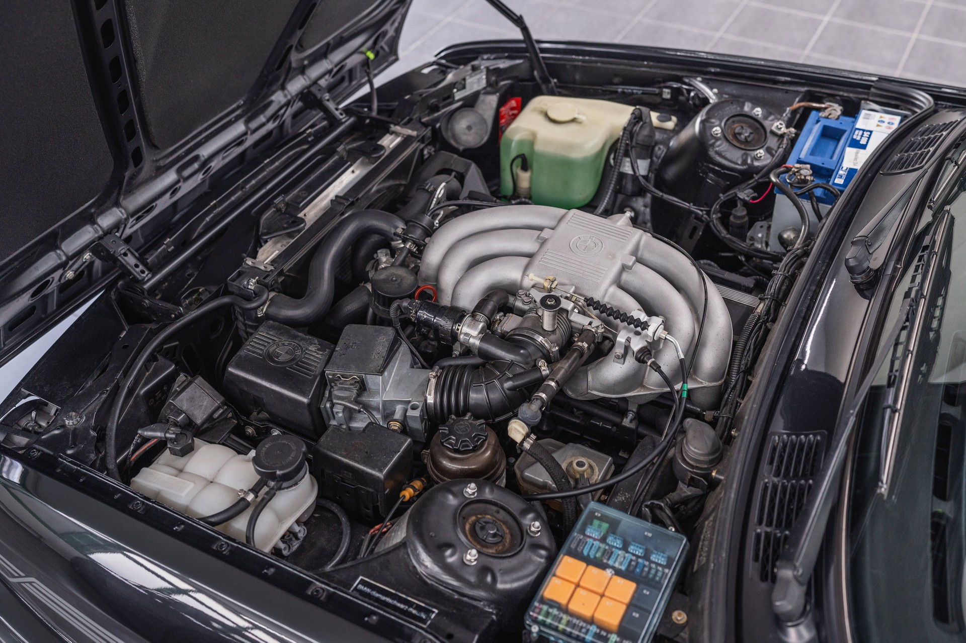BMW-ALPINA E30 B3 2.7 Cabriolet-image-19