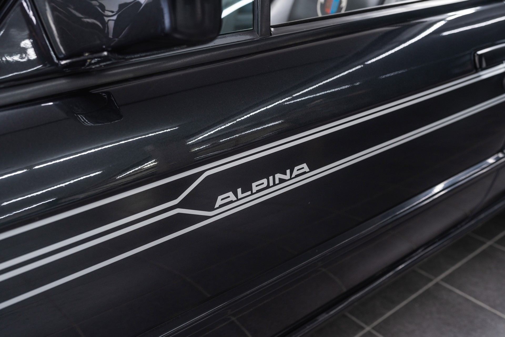 BMW-ALPINA E30 B3 2.7 Cabriolet-image-11